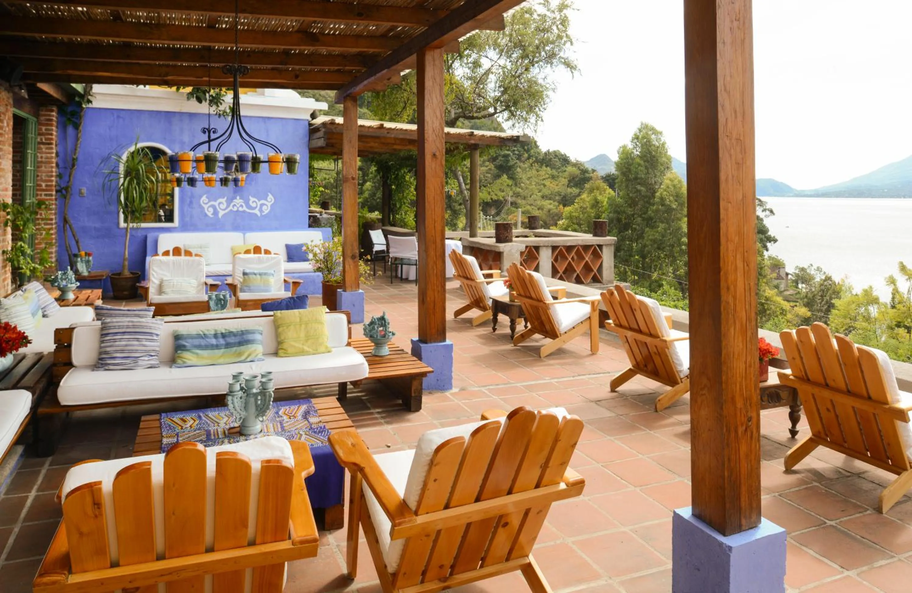 Patio in Hotel Casa Palopo