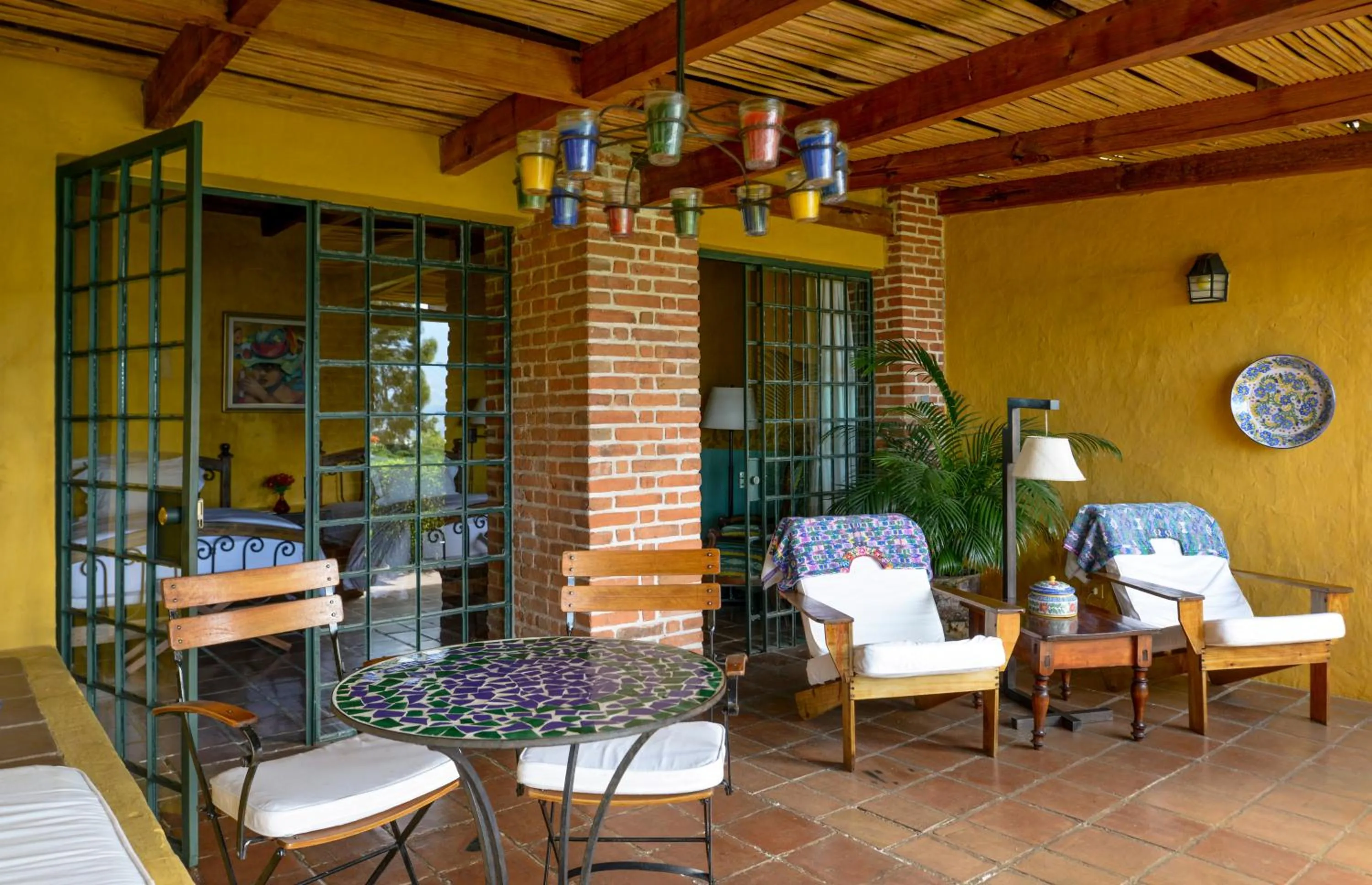Patio in Hotel Casa Palopo