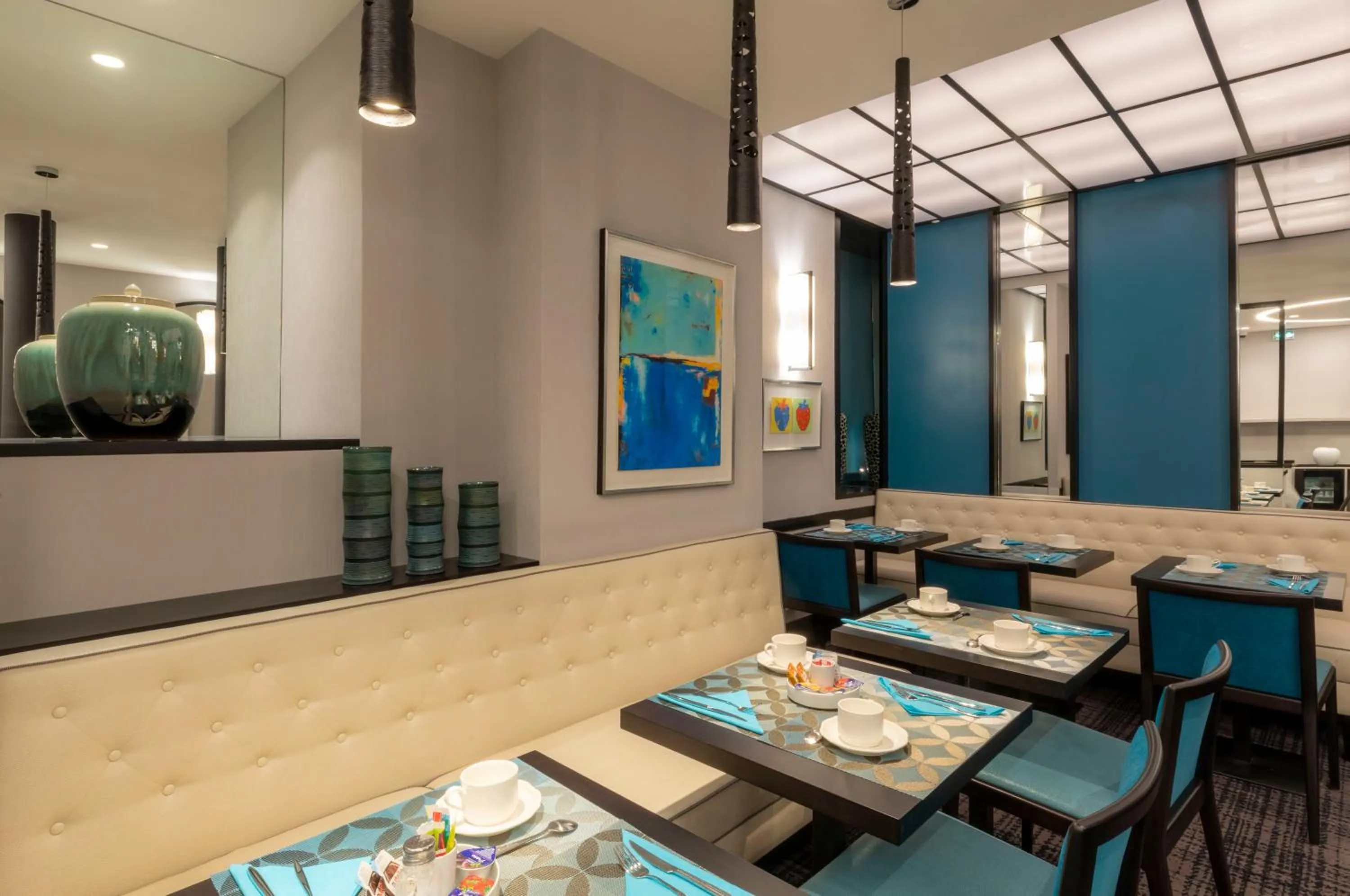 Buffet breakfast in Montfleuri