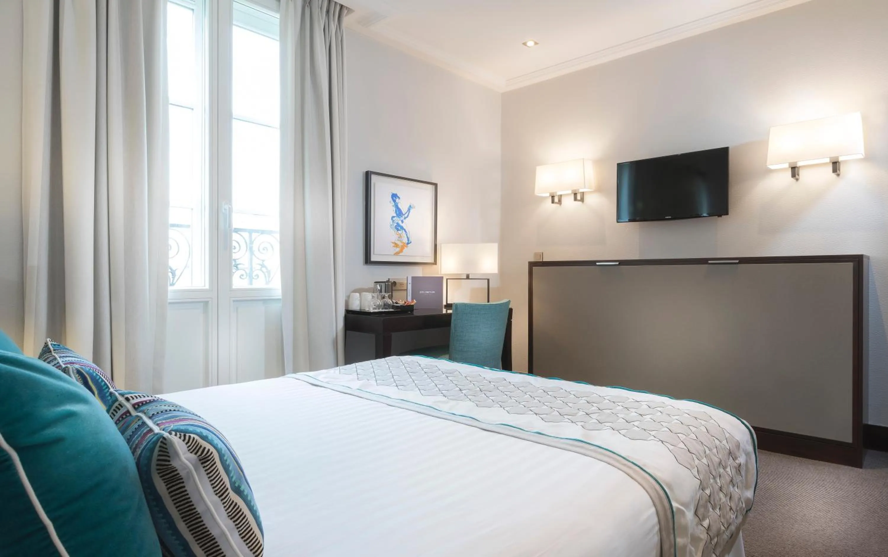 TV and multimedia, Bed in Montfleuri