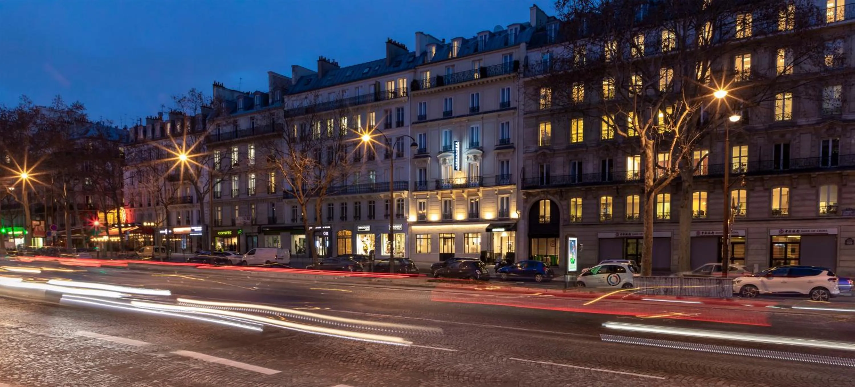 Property building in Montfleuri