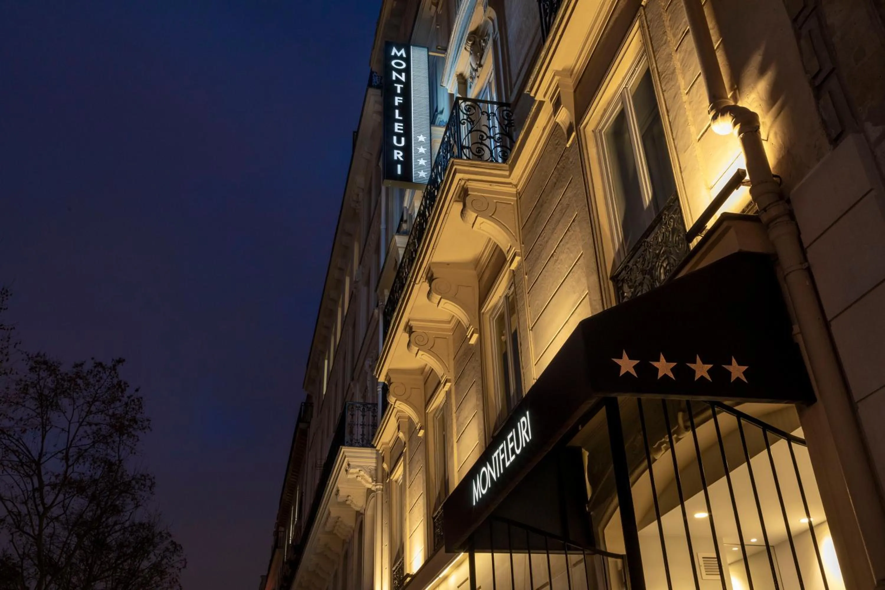 Facade/entrance in Montfleuri