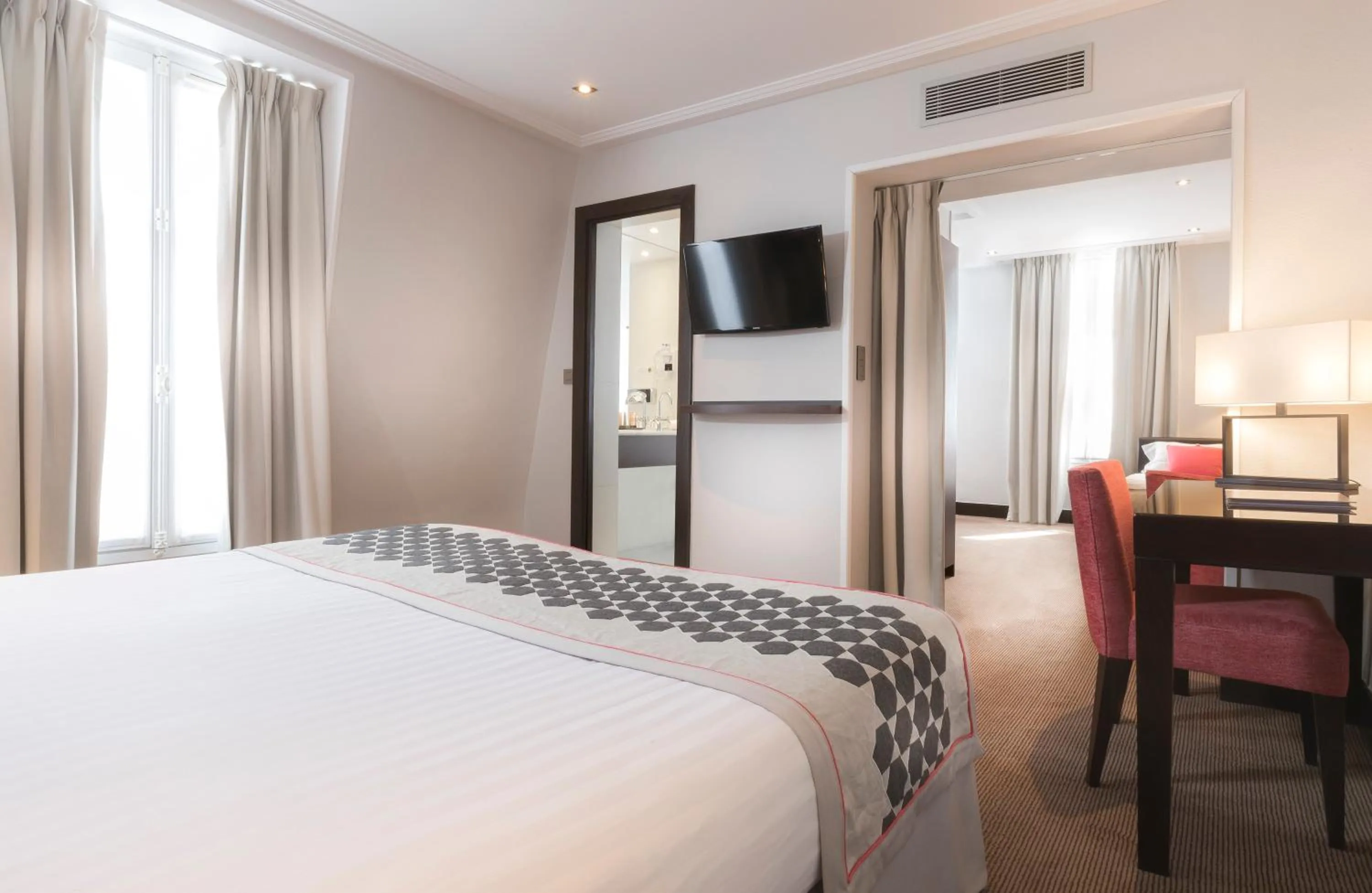 Bedroom, Bed in Montfleuri