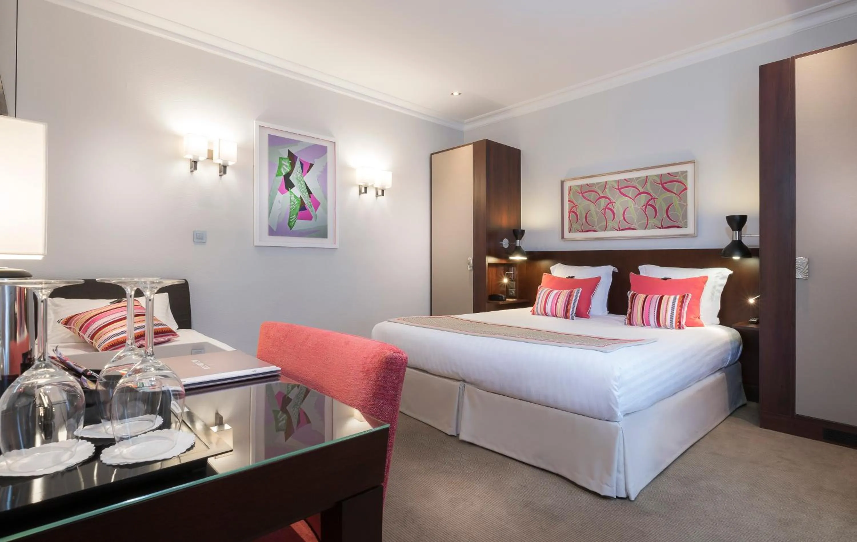 Bedroom, Bed in Montfleuri