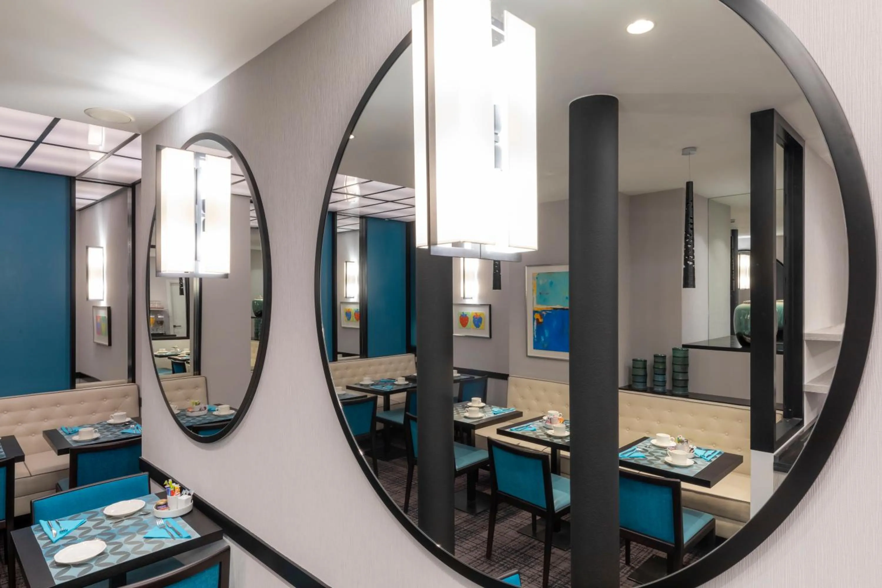 Buffet breakfast in Montfleuri