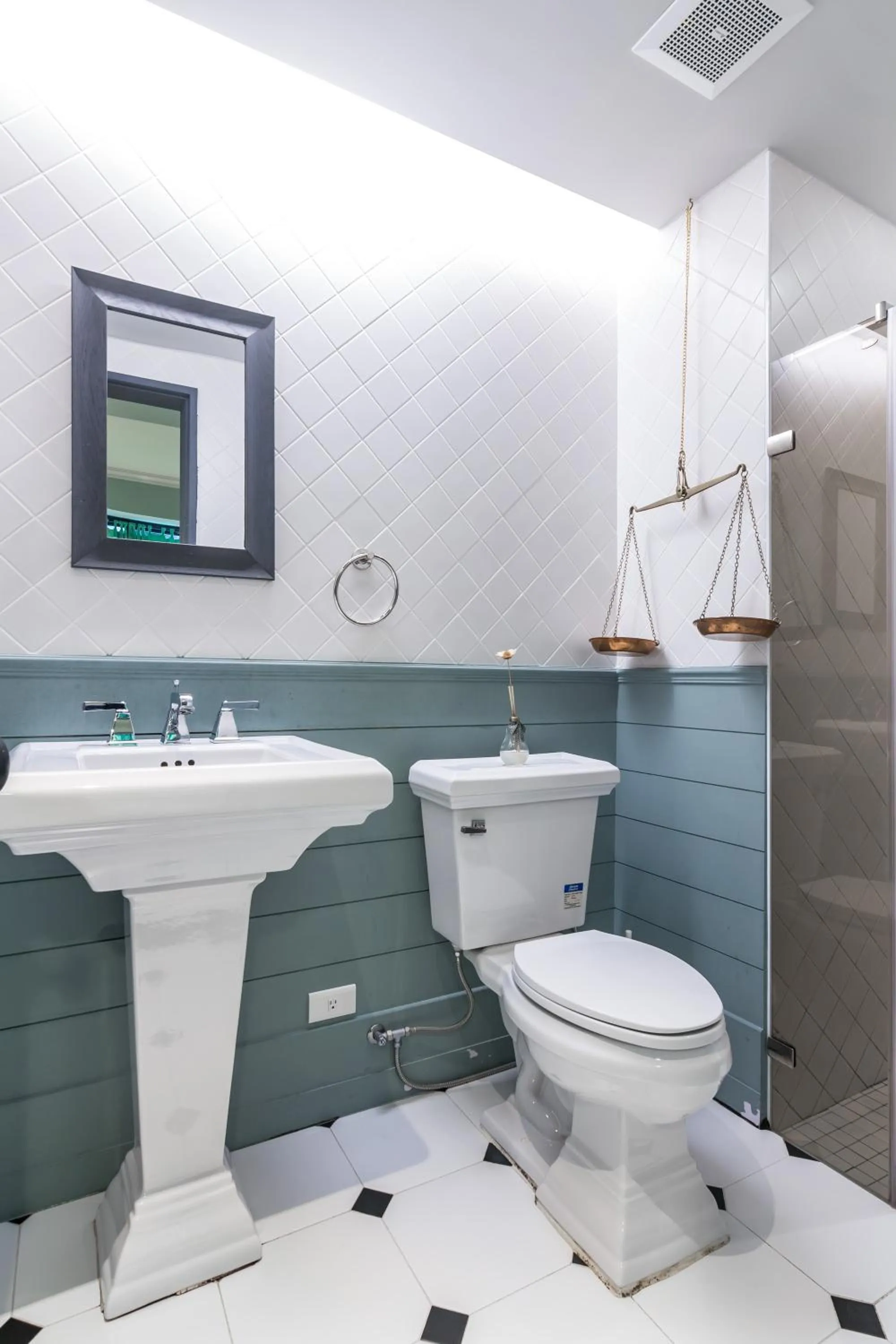 Decorative detail in Fun Simon