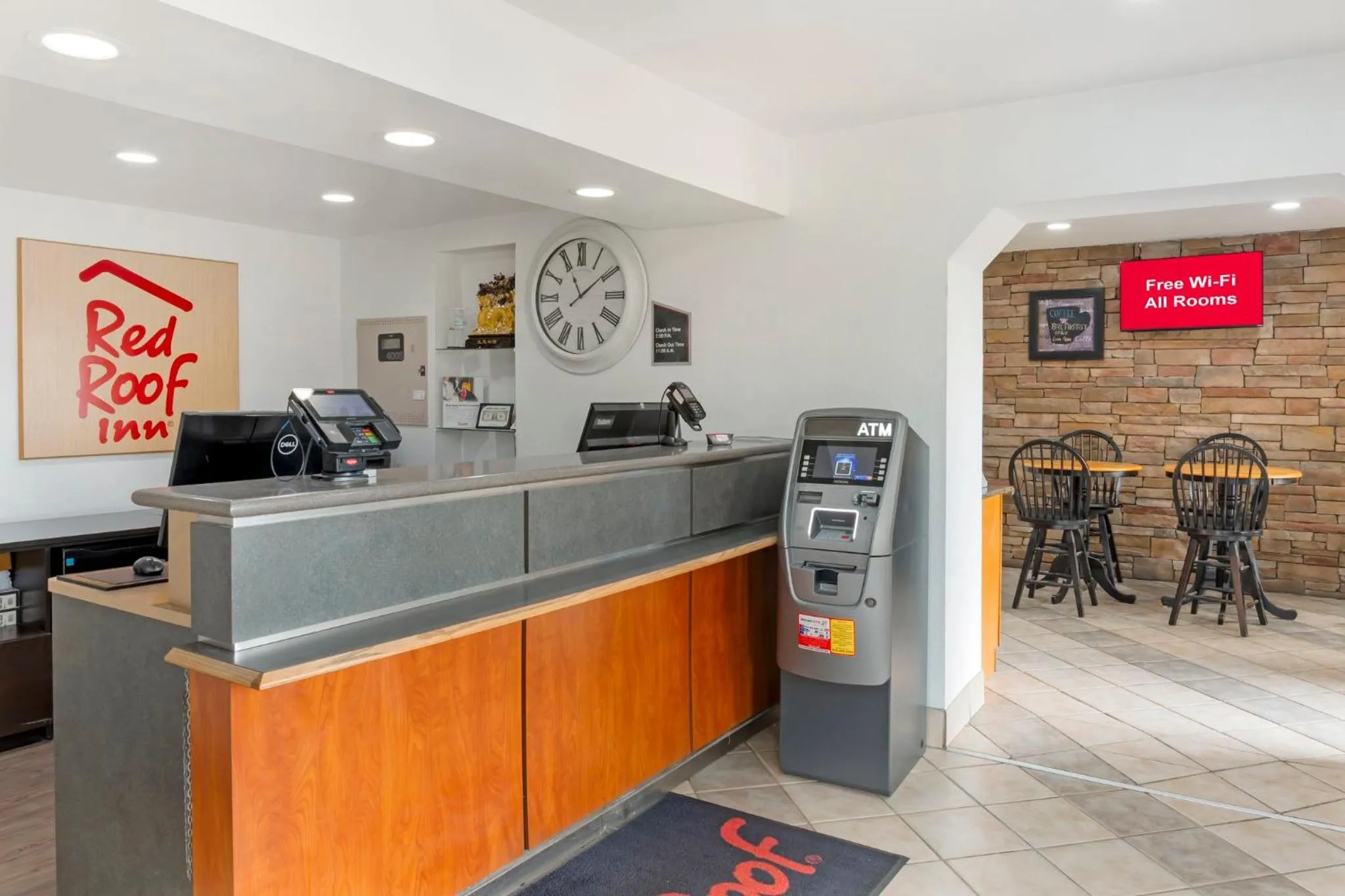 Lobby or reception in Red Roof Inn Bowling Green