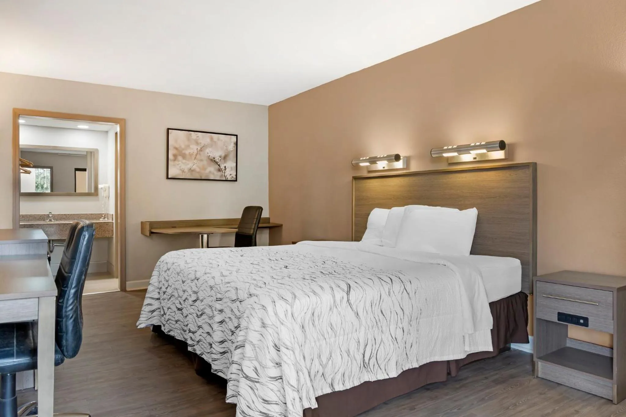 Bedroom, Bed in Red Roof Inn Bowling Green