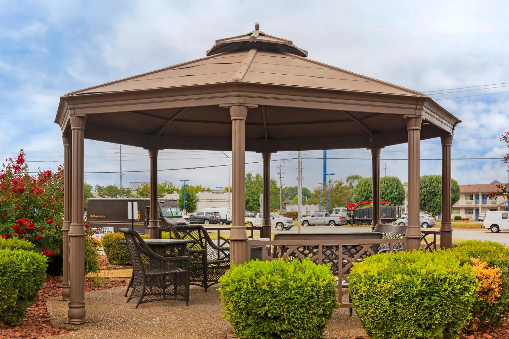 Property building in Red Roof Inn Bowling Green