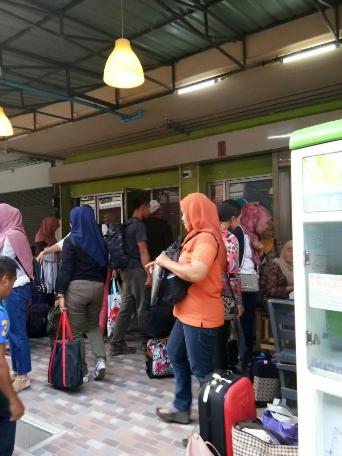 People in Natcha Place Rangsit Donmuang