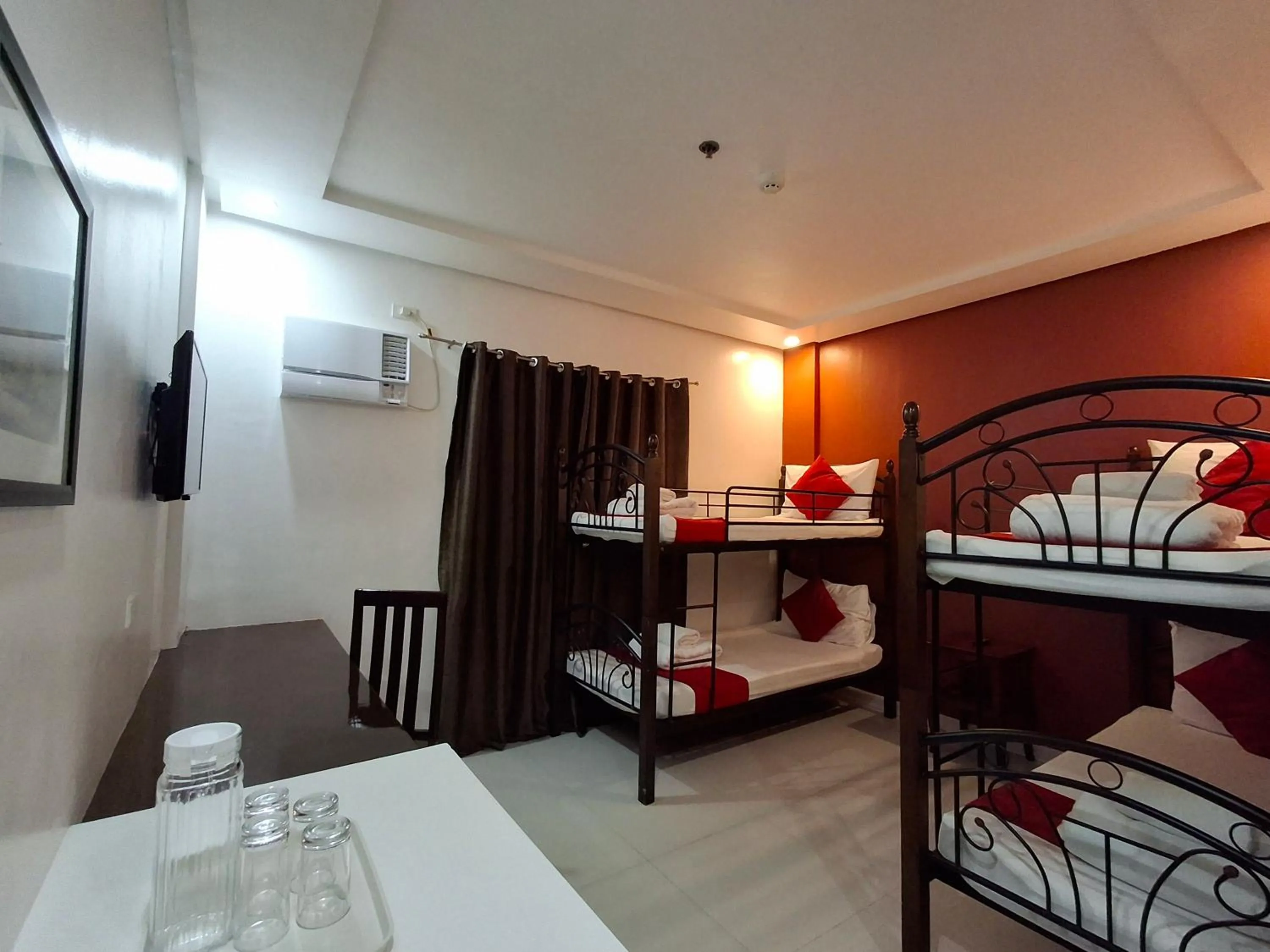 Bed in Royale Parc Hotel Puerto Princesa Palawan