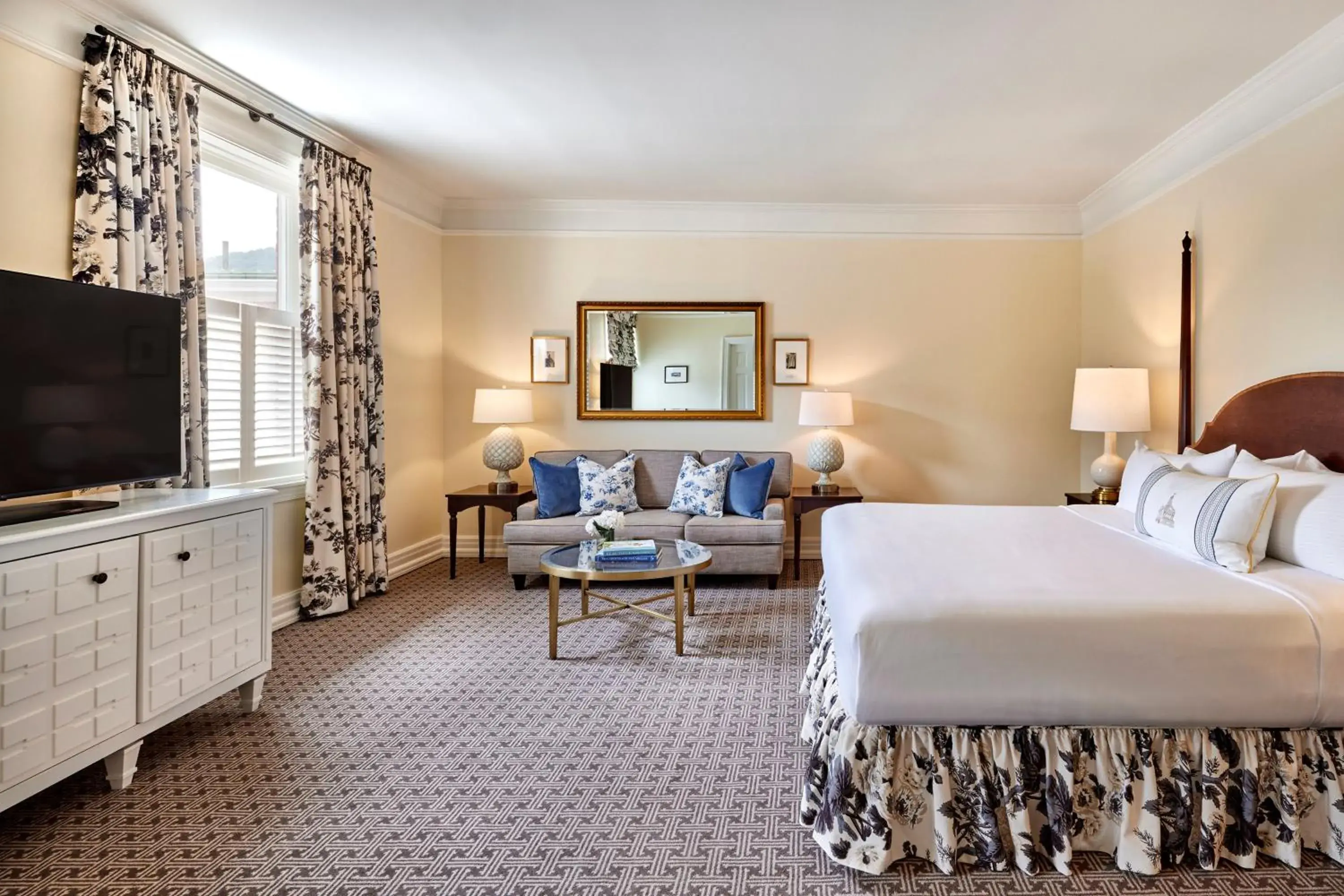 Premier Room - 1 King Bed in The Omni Homestead Resort & Spa Premier Room - 1 King Bed in The Omni Homestead Resort & Spa