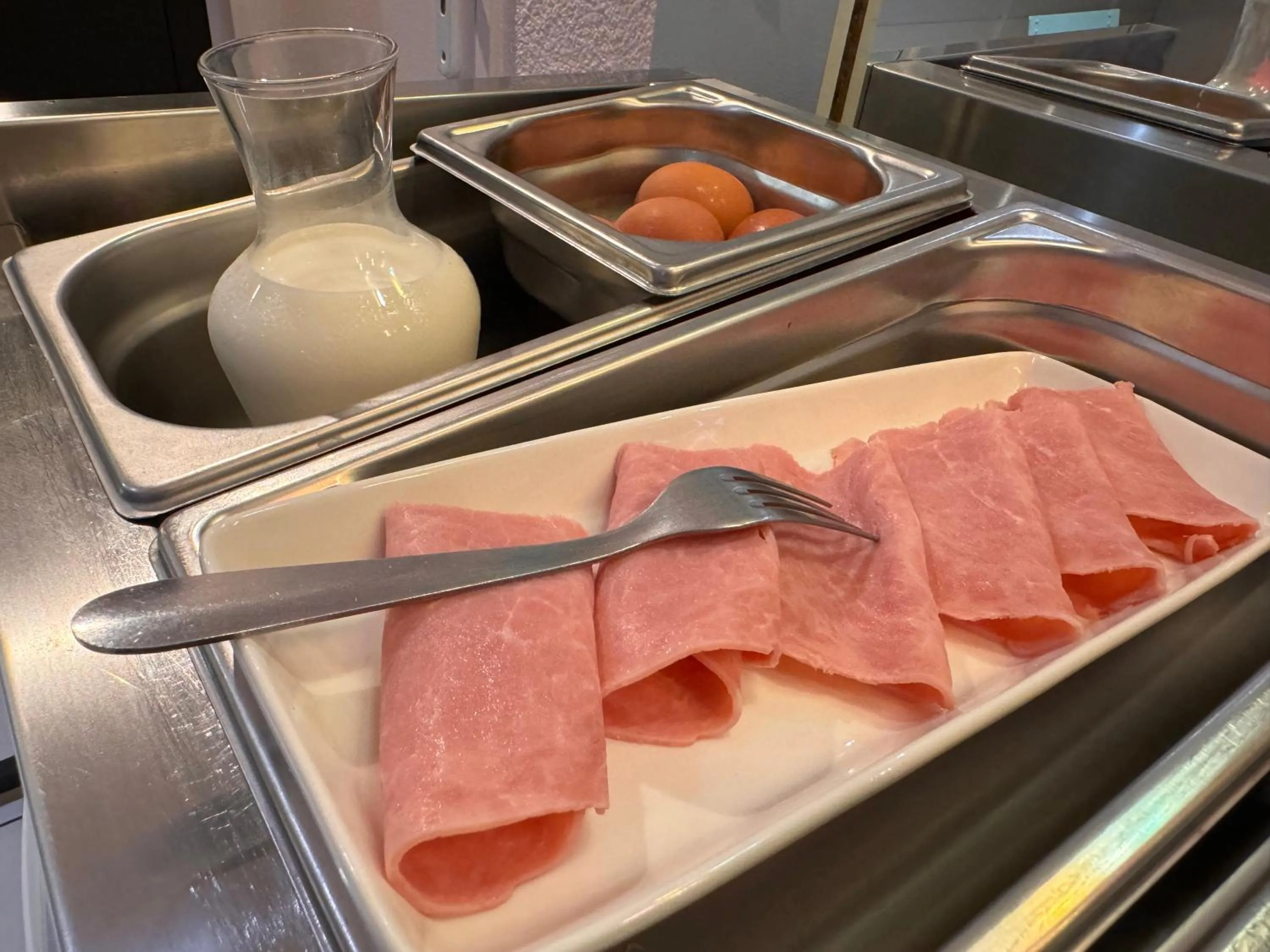 Breakfast in Le 2 by Hotel Akena - Nantes Beaujoire, Porte de Sainte Luce