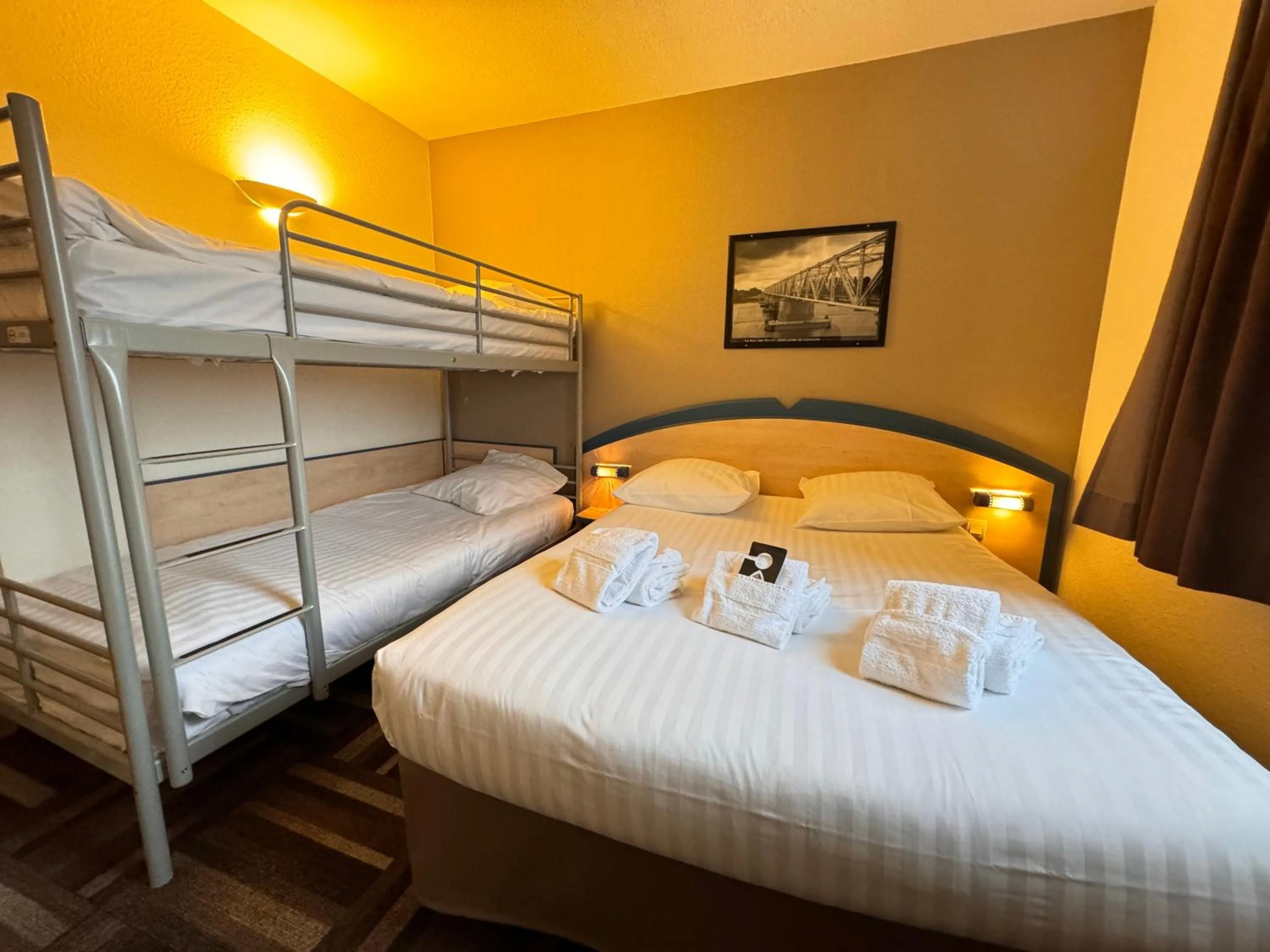 Bedroom, Bed in Le 2 by Hotel Akena - Nantes Beaujoire, Porte de Sainte Luce