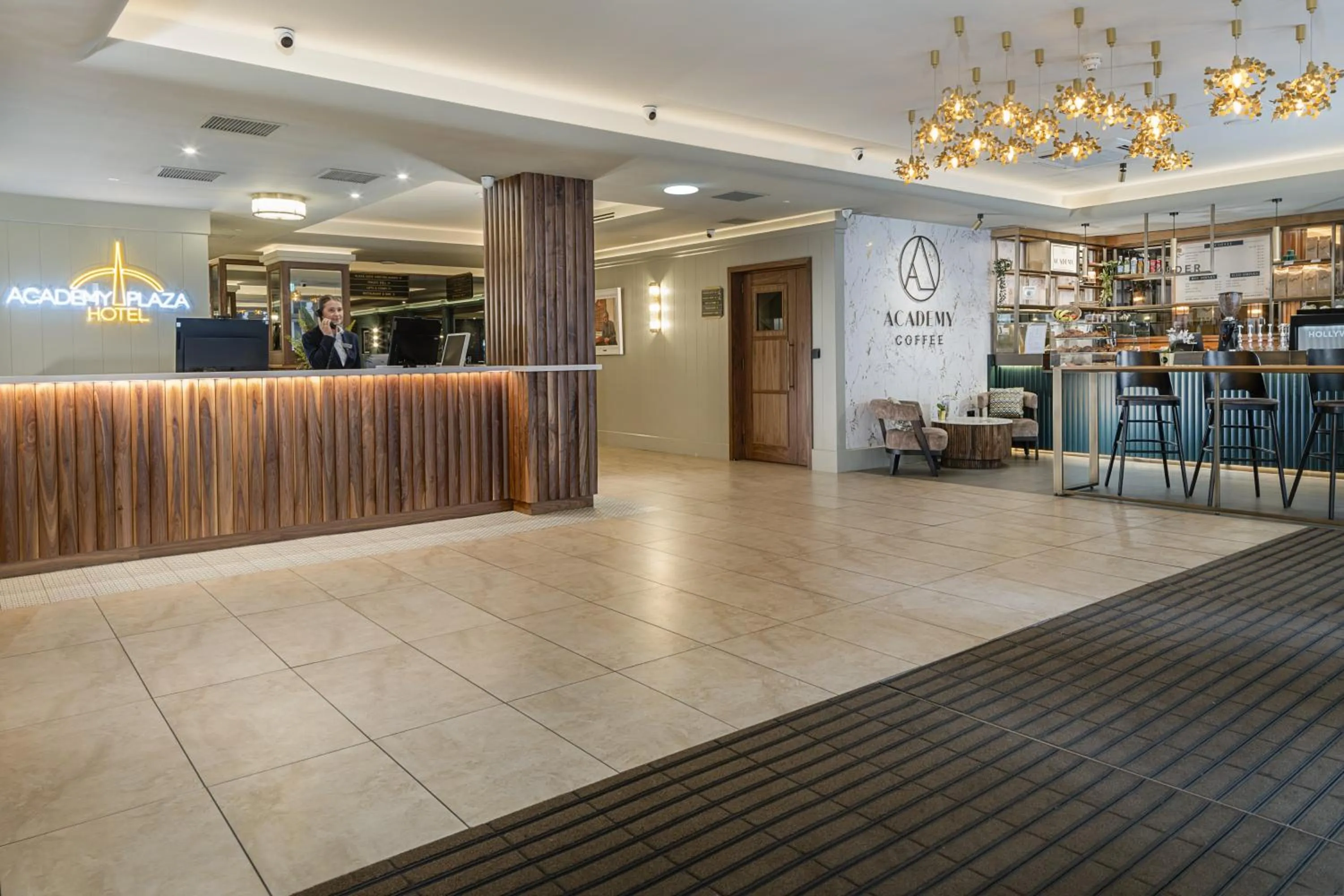 Lobby or reception in Academy Plaza Hotel