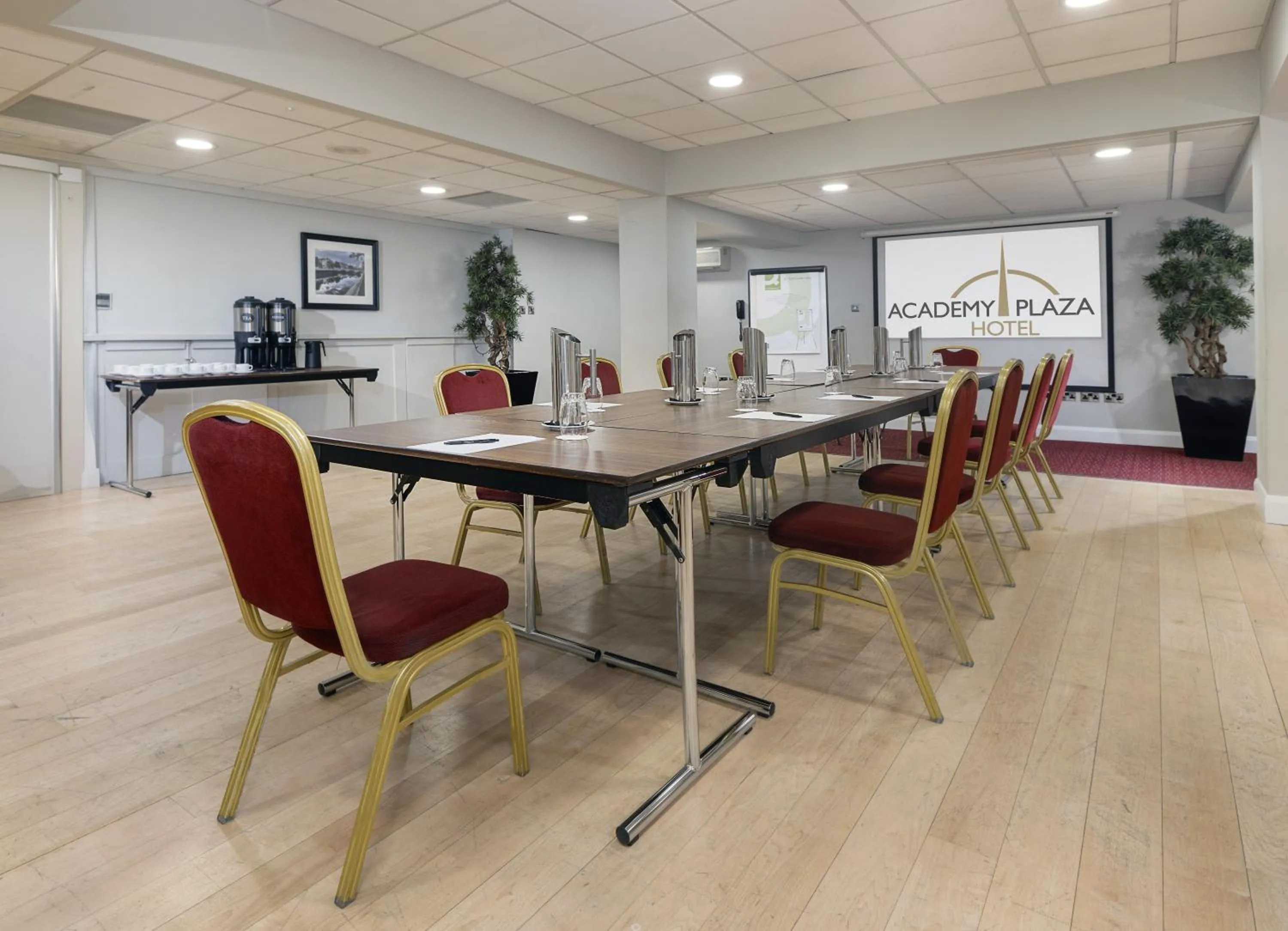 Meeting/conference room in Academy Plaza Hotel