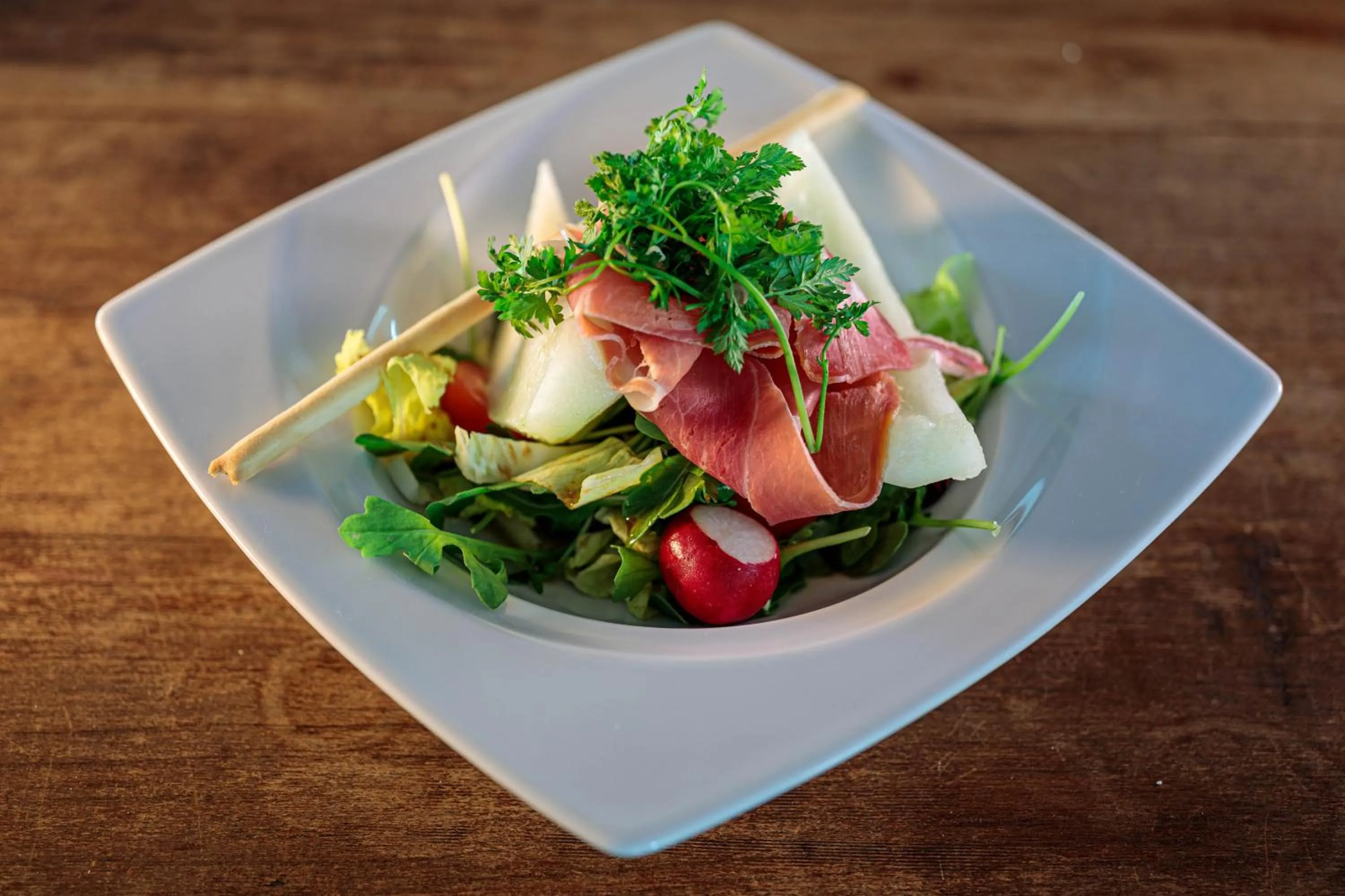 Restaurant/places to eat in Logis Hotel Noemys pont de l'Etoile