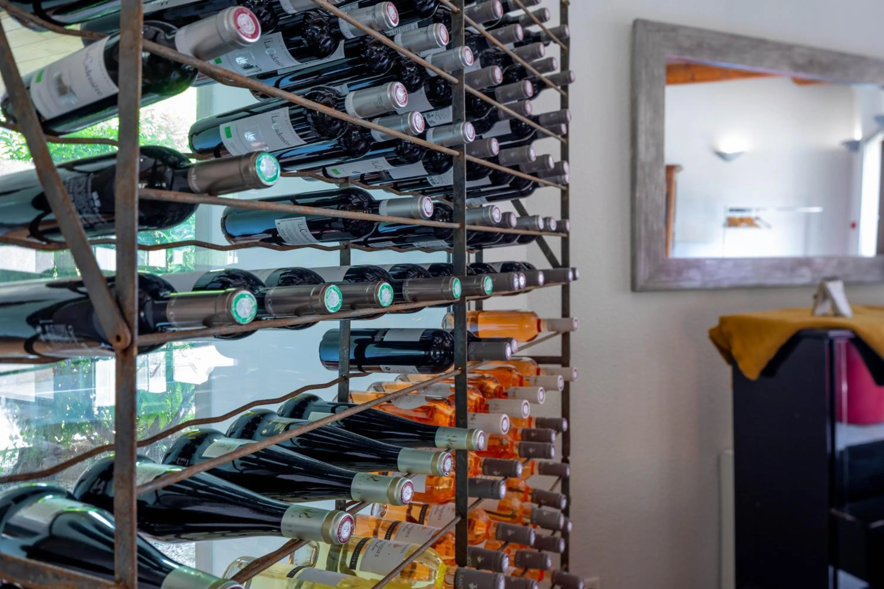 Alcoholic drinks in Logis Hotel Noemys pont de l'Etoile