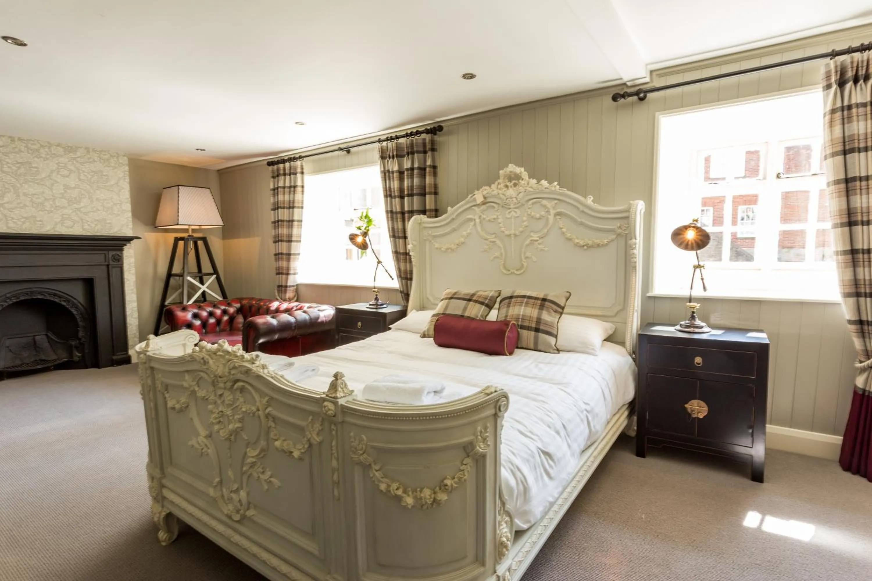 Bedroom, Bed in The Dirty Bottles Hotel