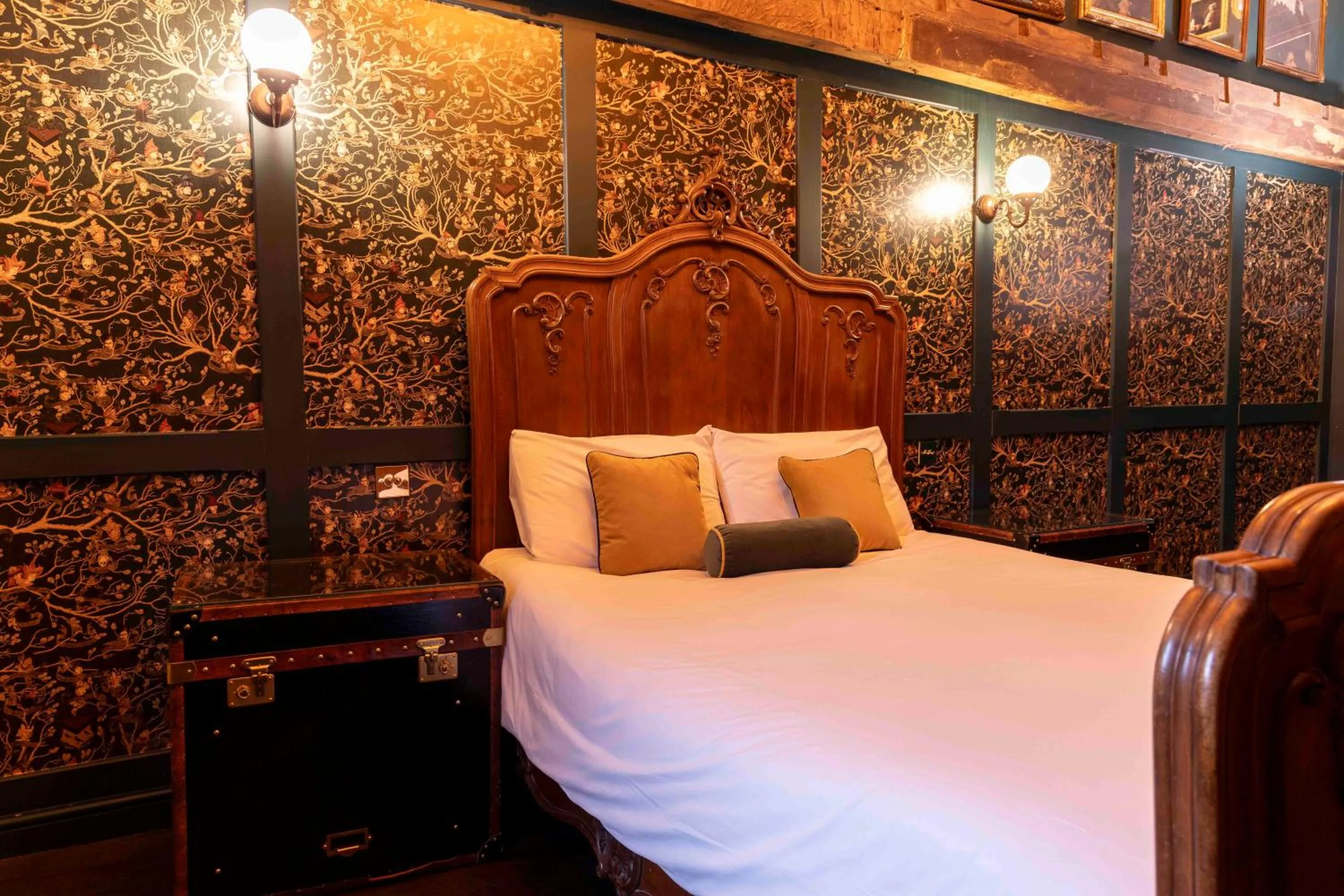 Bed in The Dirty Bottles Hotel