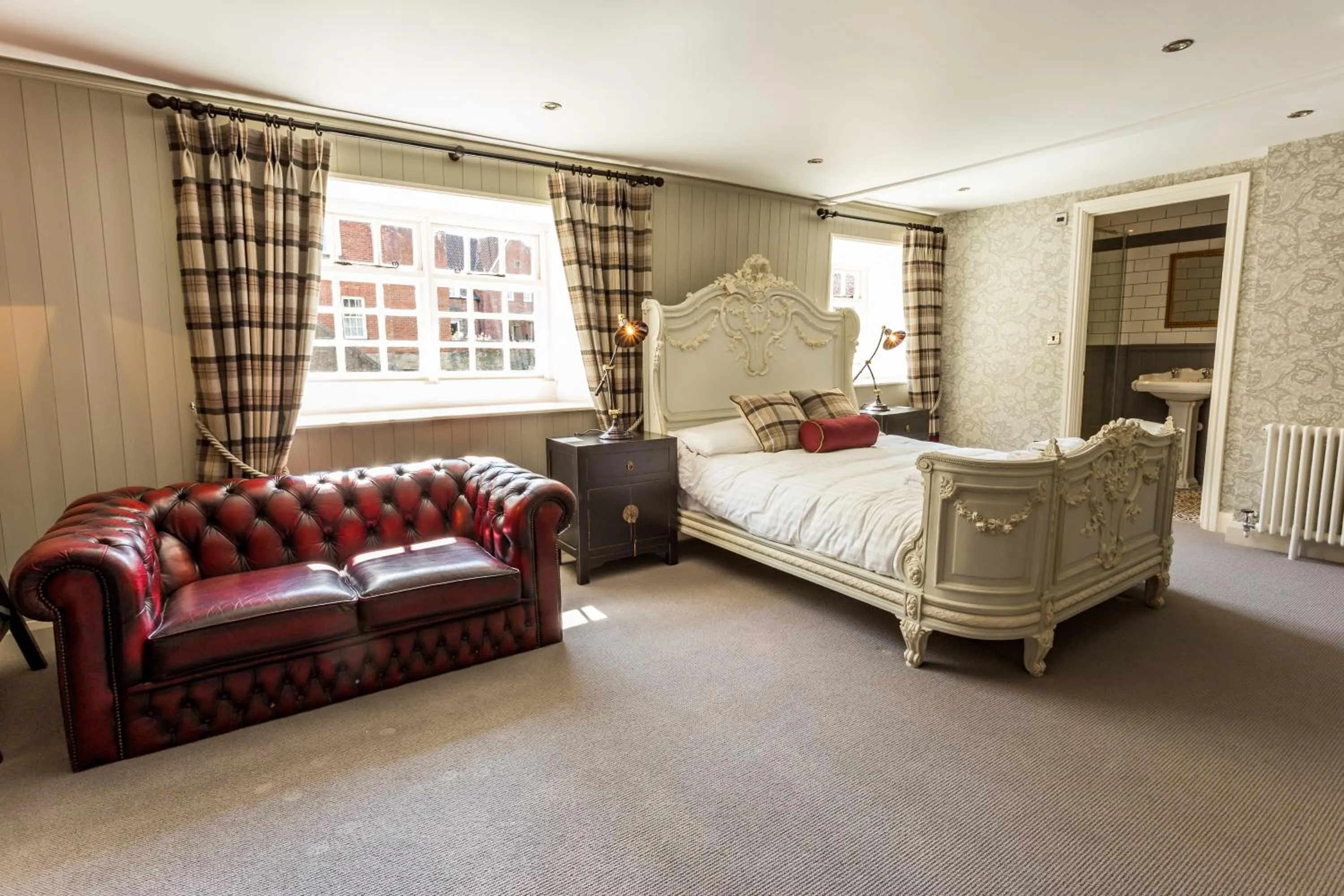 Bedroom, Bed in The Dirty Bottles Hotel