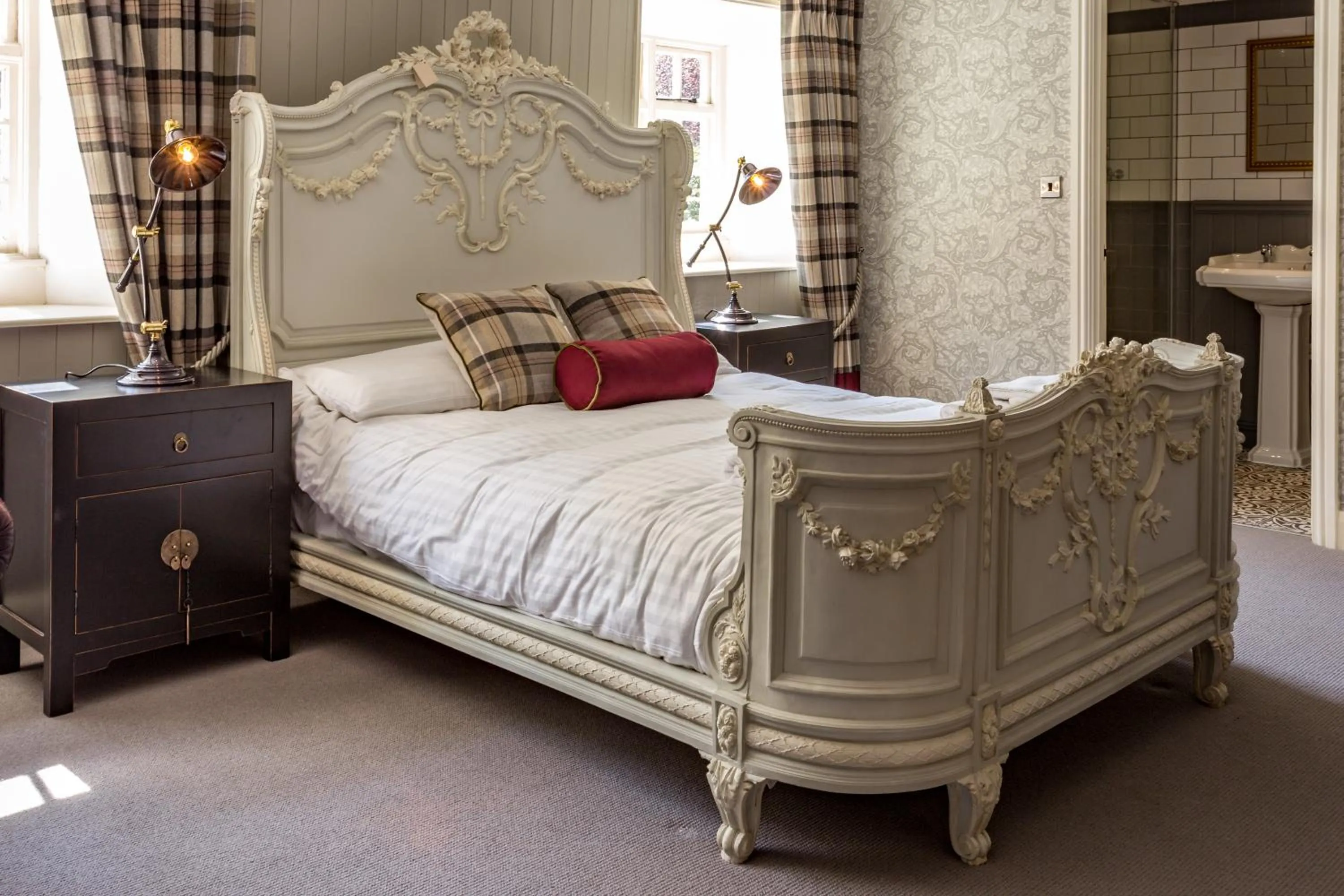 Bedroom, Bed in The Dirty Bottles Hotel