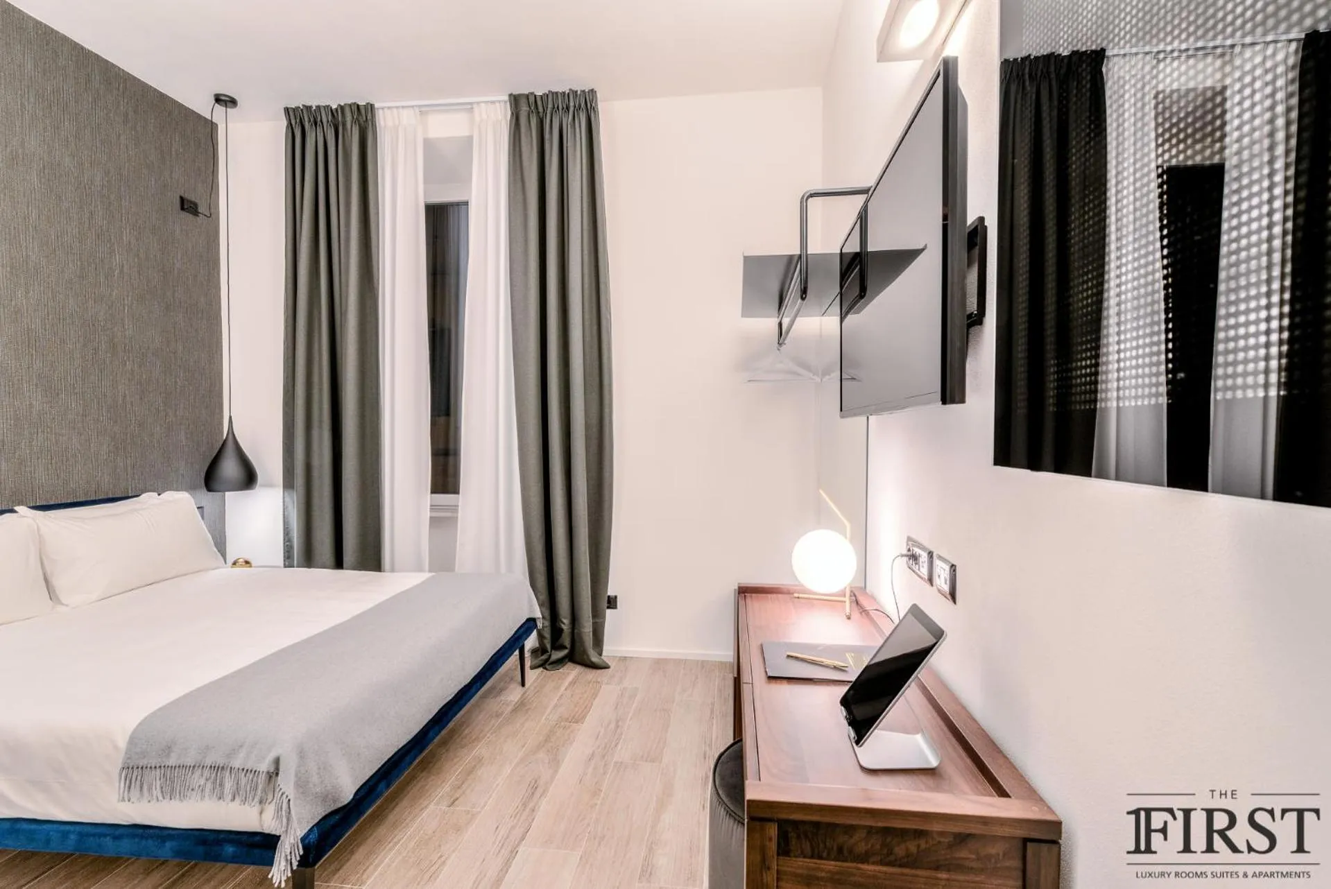 Photo of the whole room, Bed in La Spezia by The First - Luxury Rooms & Suites