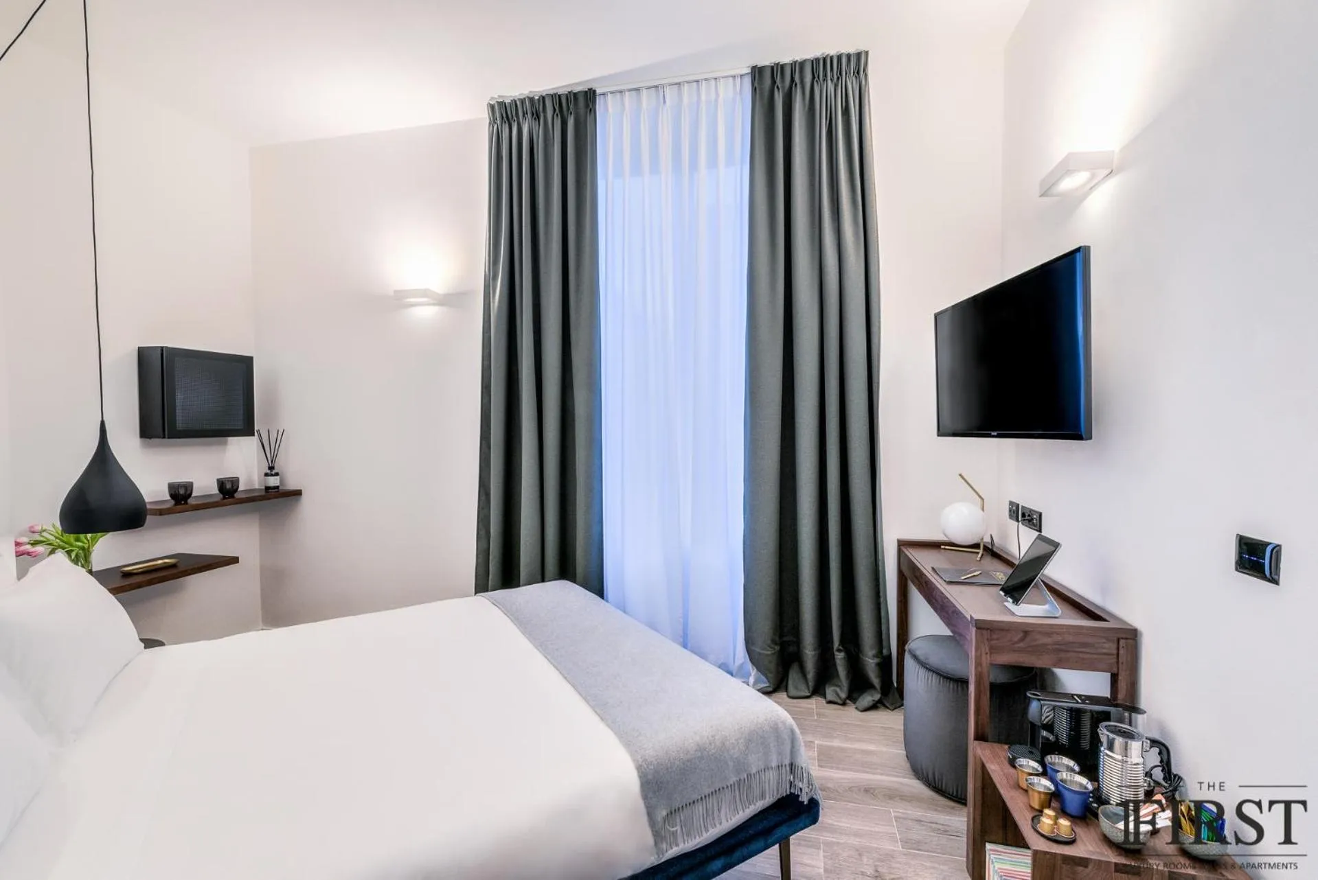 Photo of the whole room, Bed in La Spezia by The First - Luxury Rooms & Suites