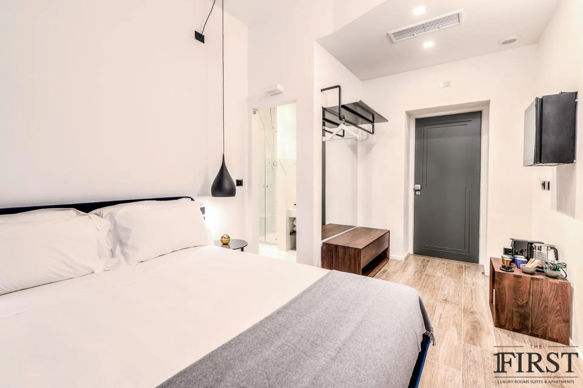 Photo of the whole room, Bed in La Spezia by The First - Luxury Rooms & Suites