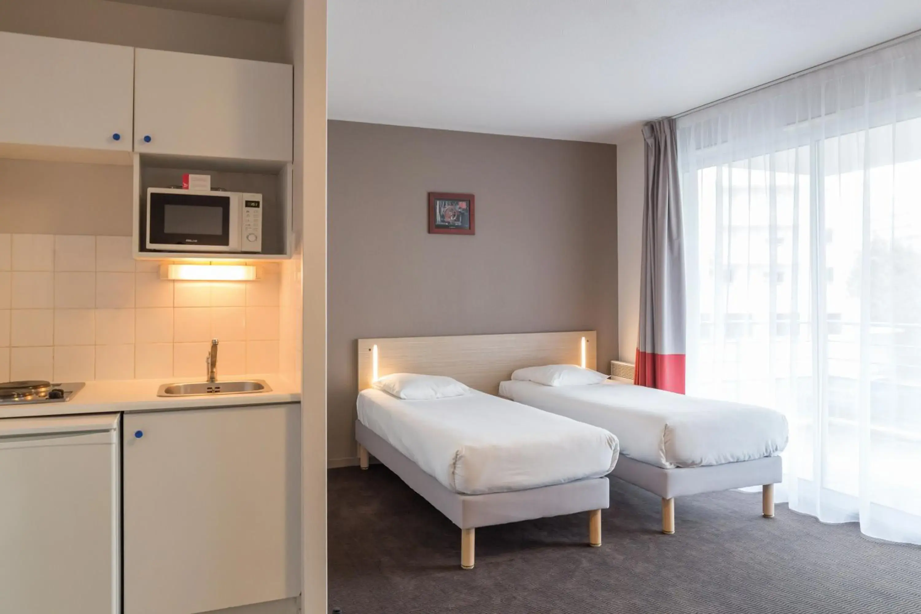 Superior Twin Studio in Appart'City Classic La Rochelle Centre Superior Twin Studio in Appart'City Classic La Rochelle Centre