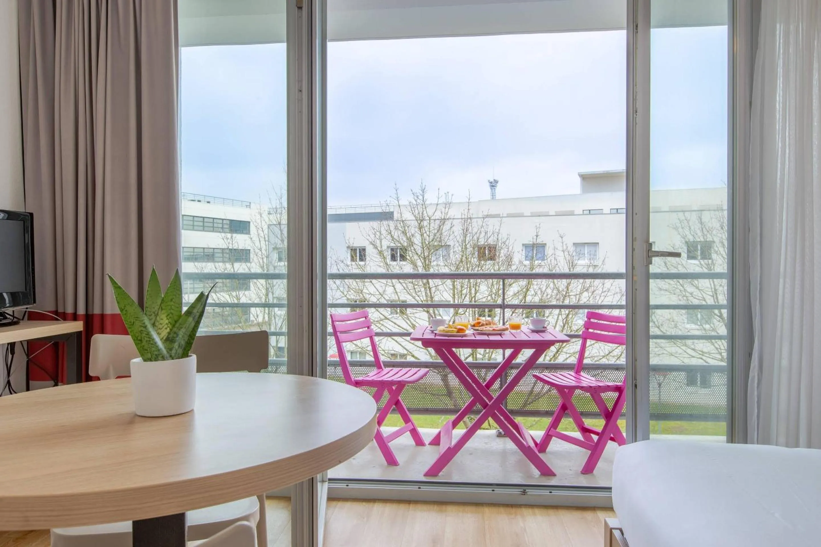 Bedroom in Comfort Aparthotel Le Mans