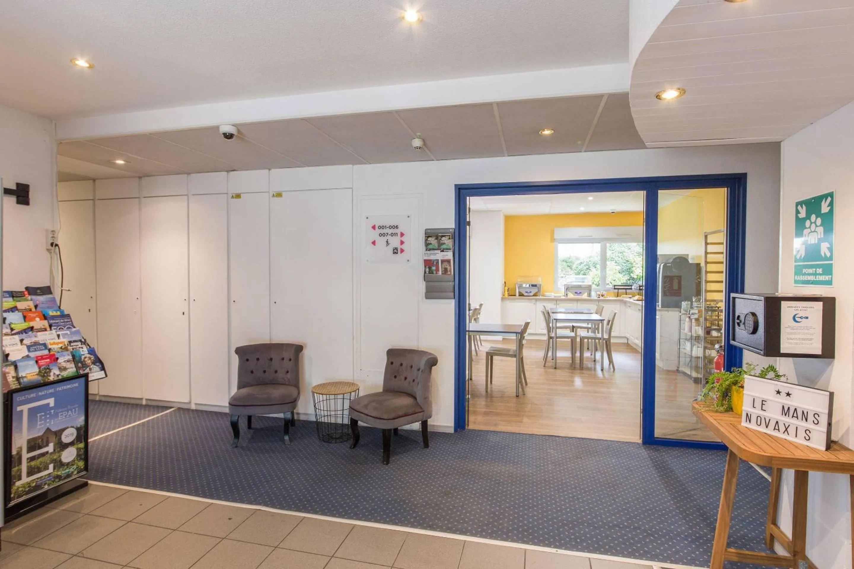 Lobby or reception in Comfort Aparthotel Le Mans