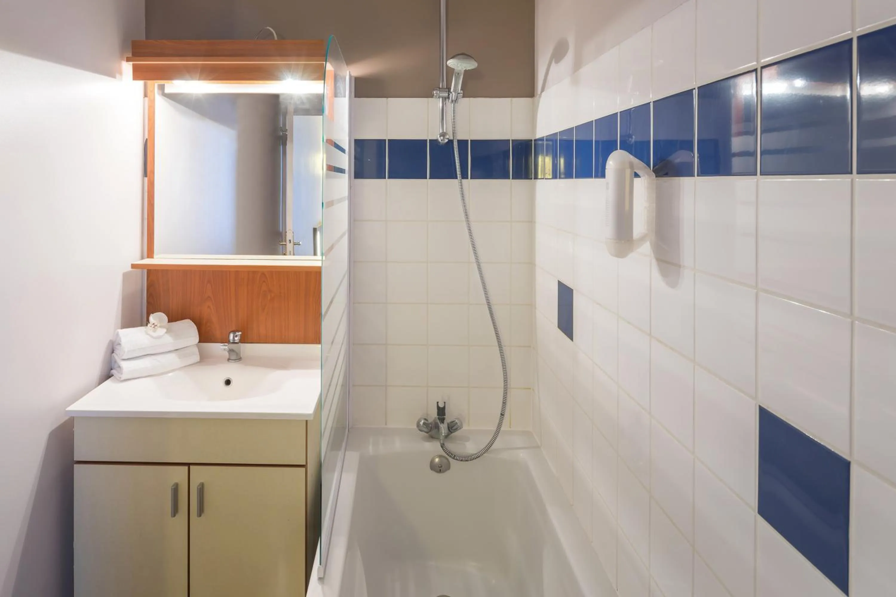 Bathroom in City Résidence Nancy