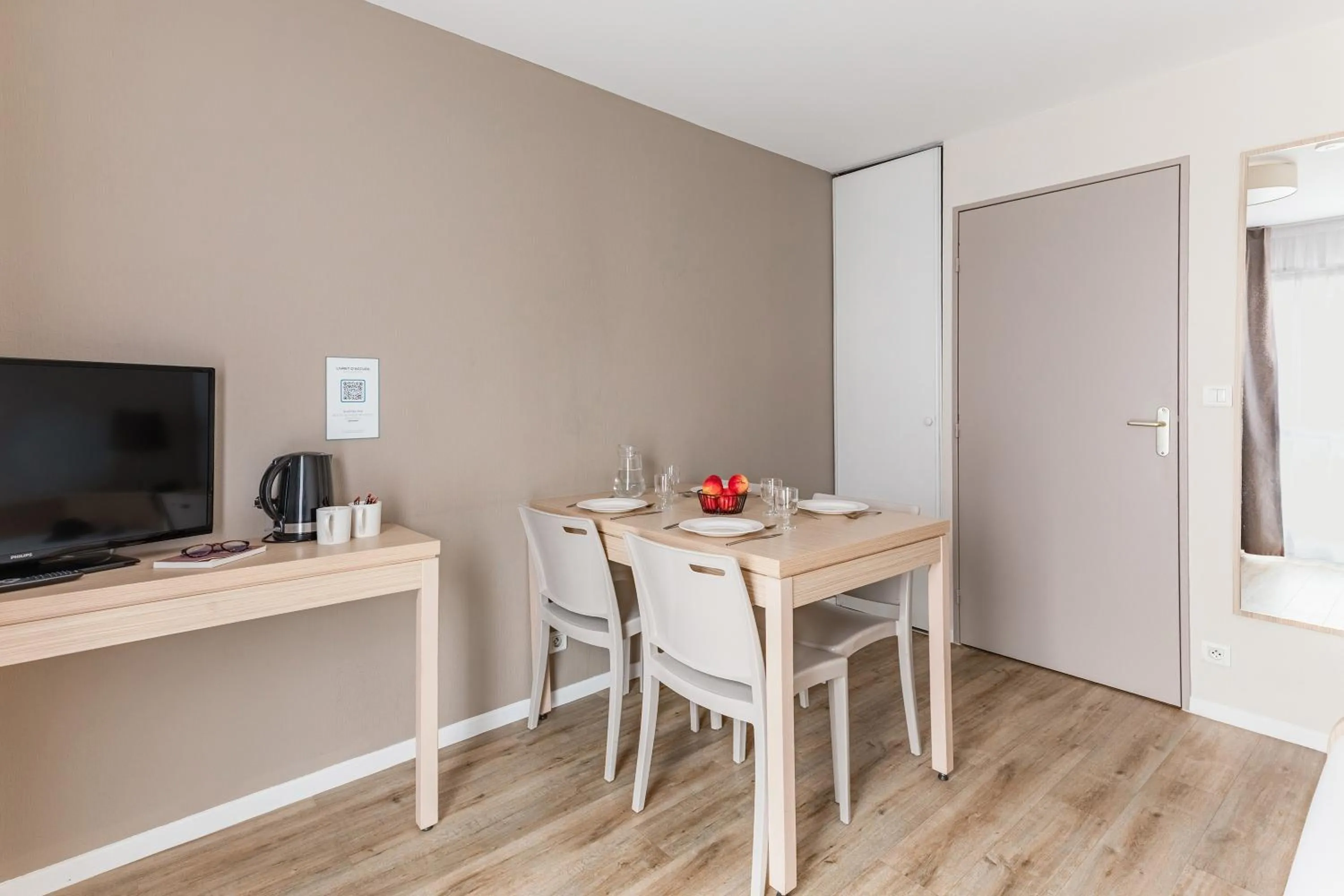 TV and multimedia in Appart'City Classic Nantes Quais de Loire