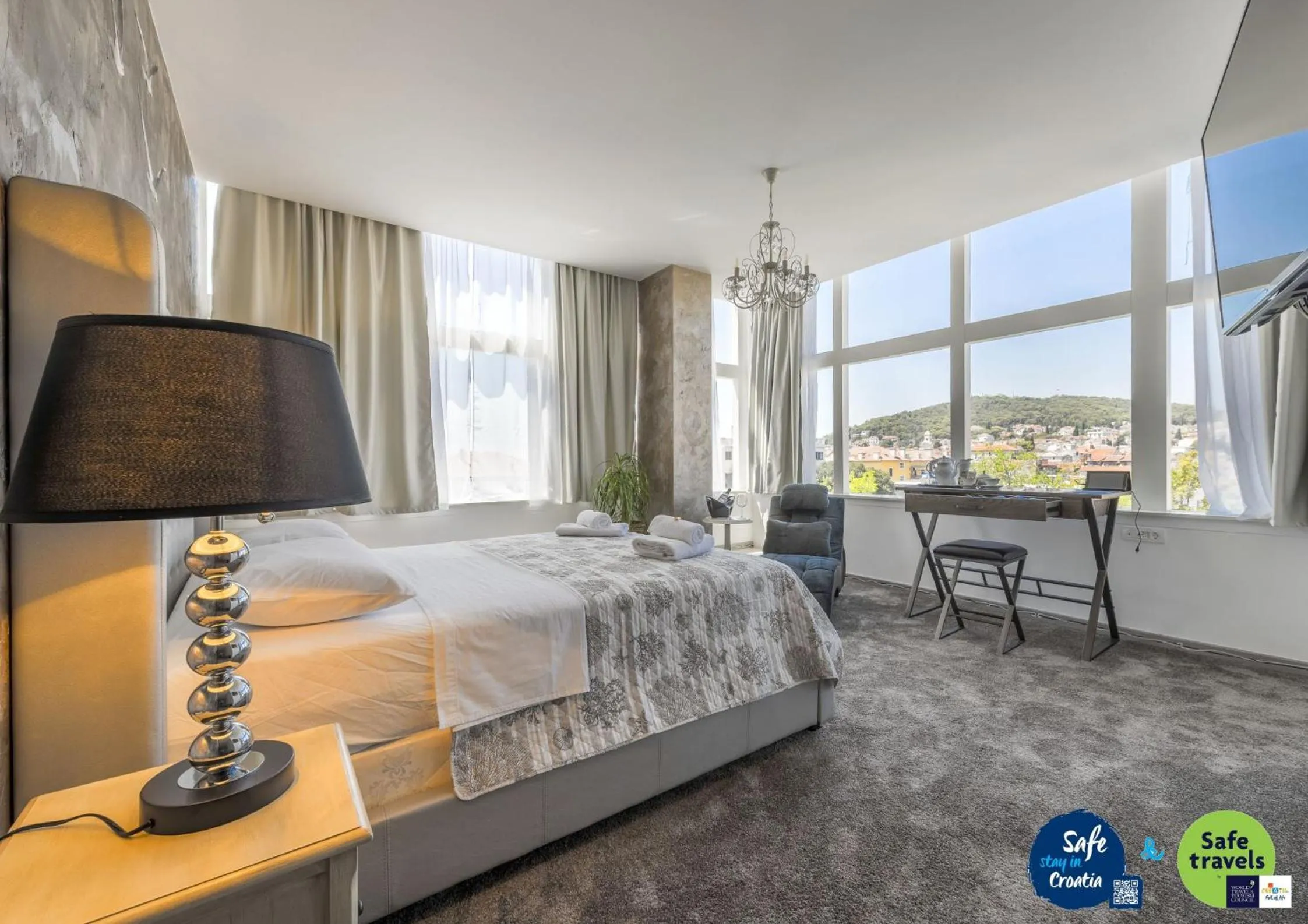 City view, Bed in Prima Luce Downtown