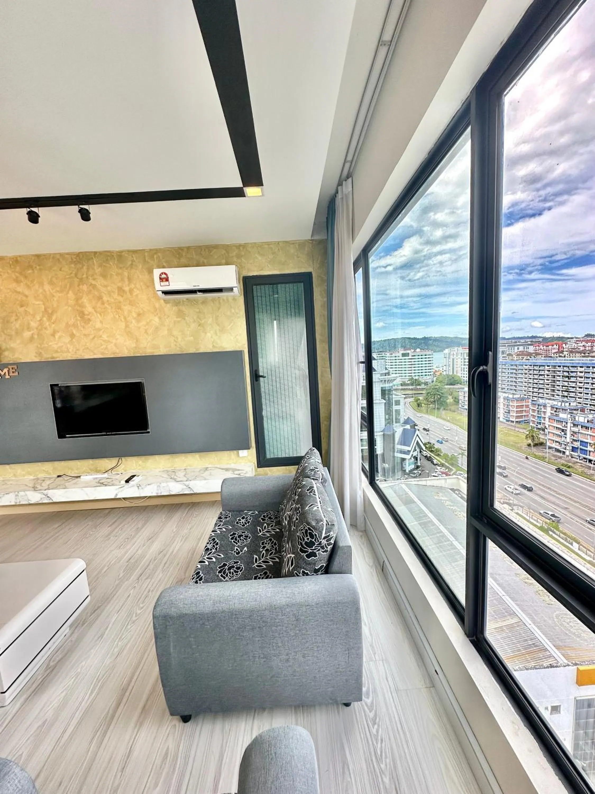 View (from property/room) in Cozy Living Sky Apartment