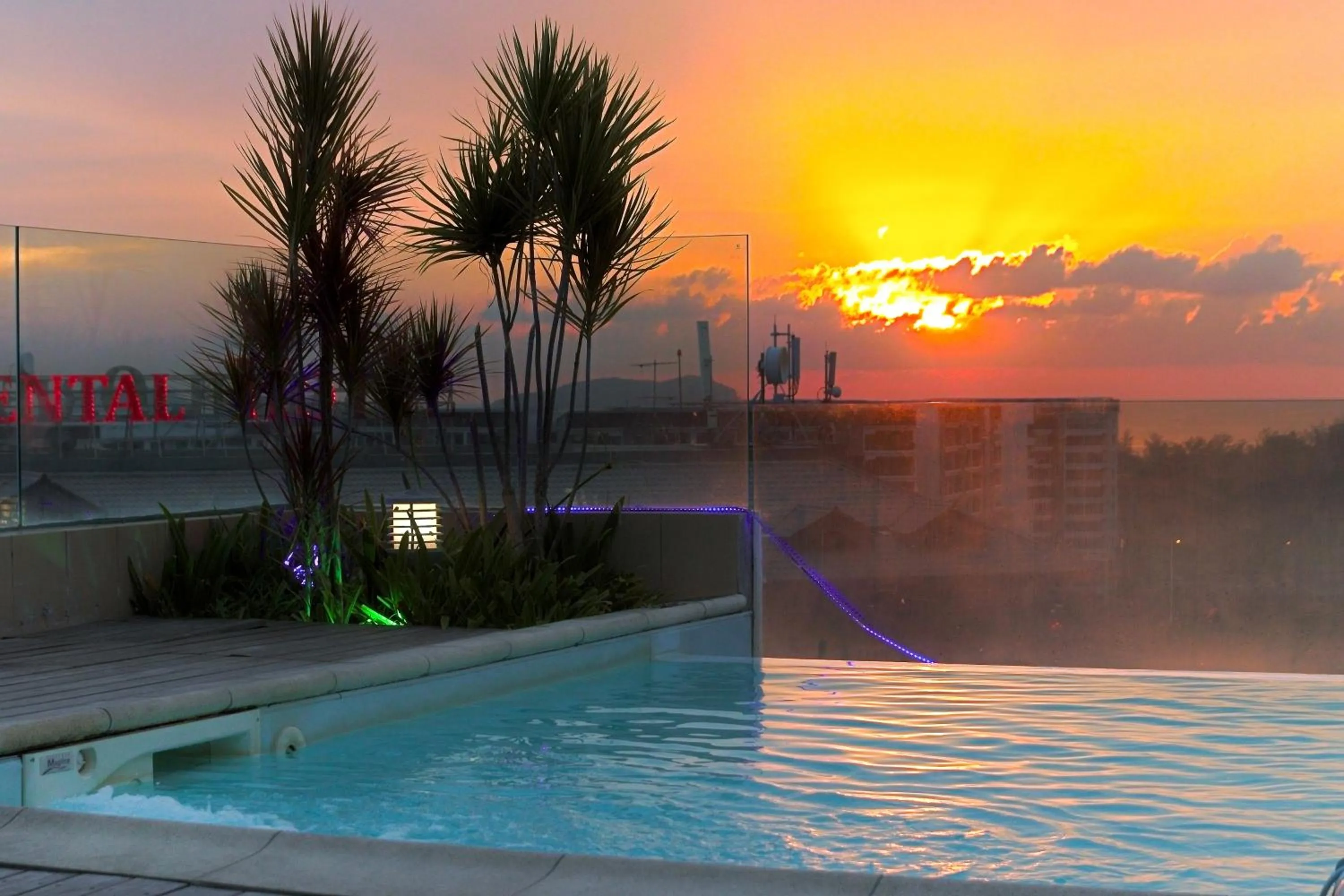 Swimming pool in Cozy Living Sky Apartment