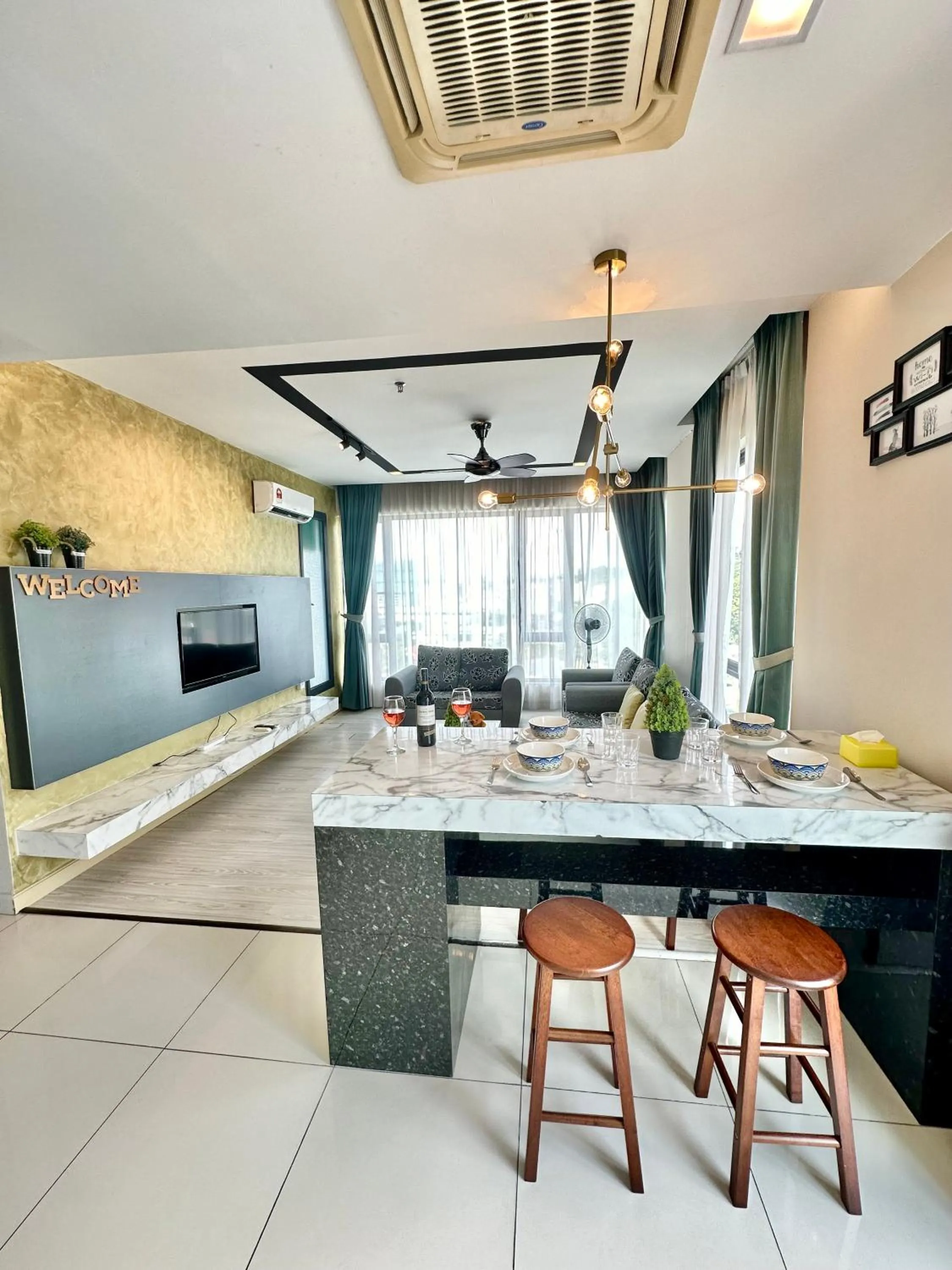 Dining area in Cozy Living Sky Apartment