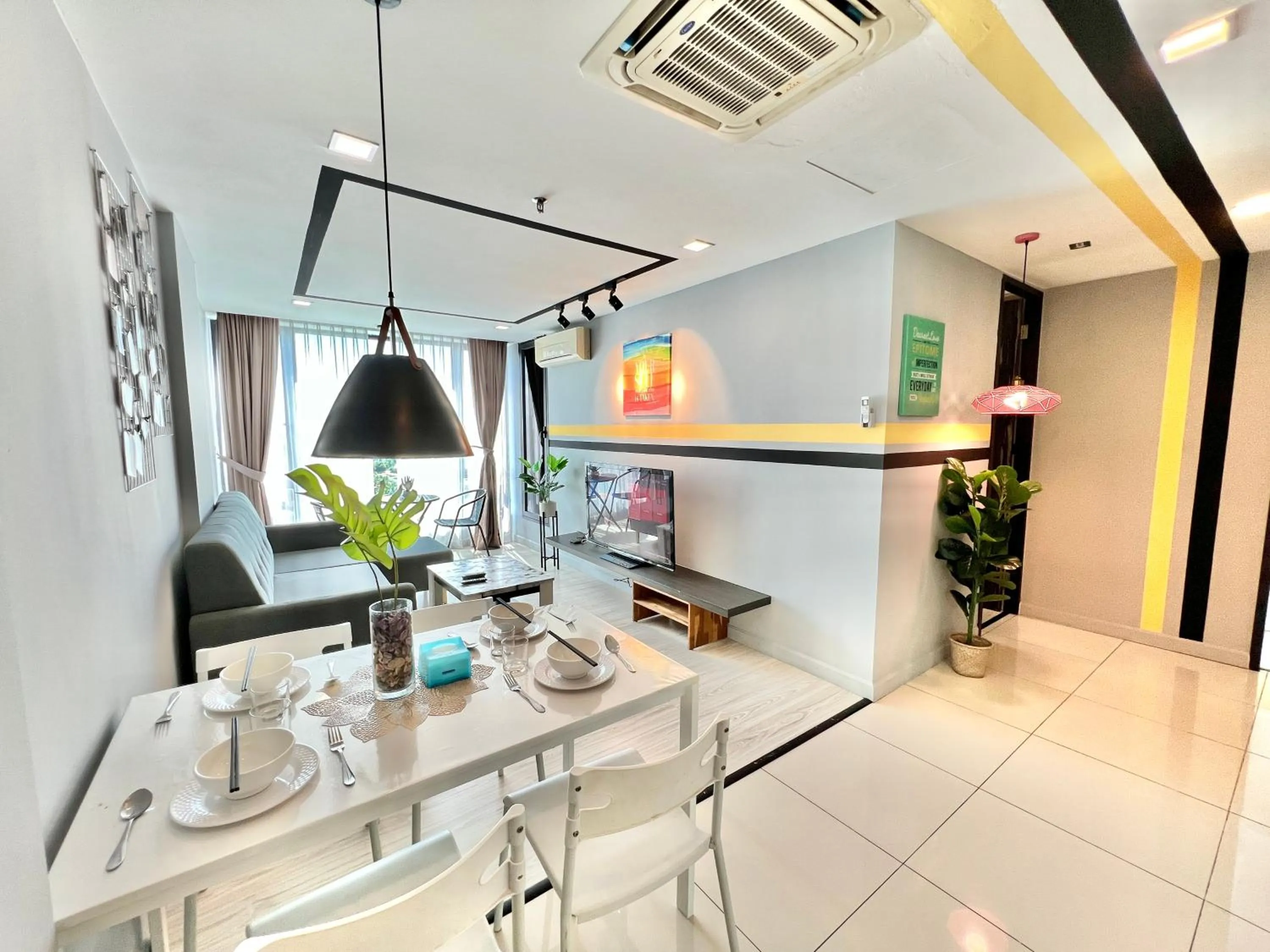 Dining area in Cozy Living Sky Apartment