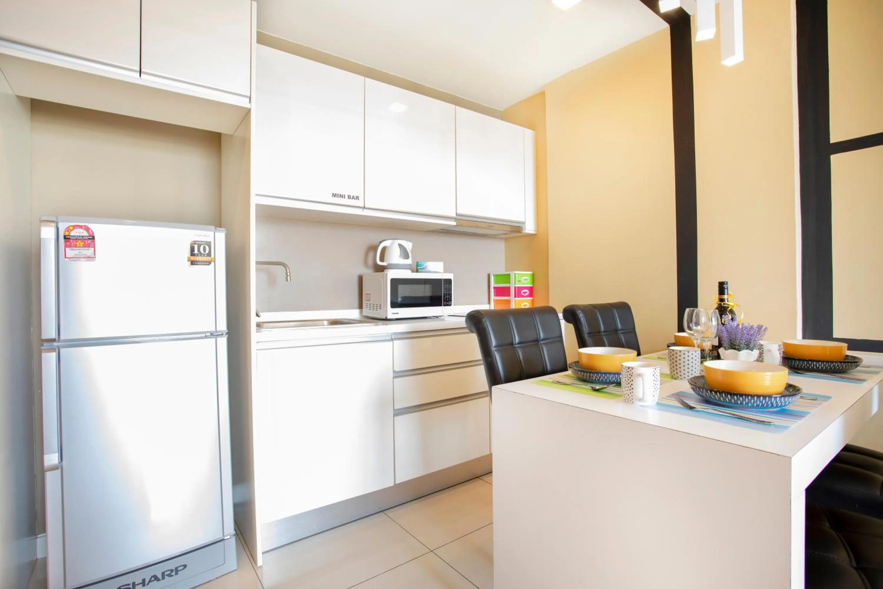 Kitchen or kitchenette in Cozy Living Sky Apartment