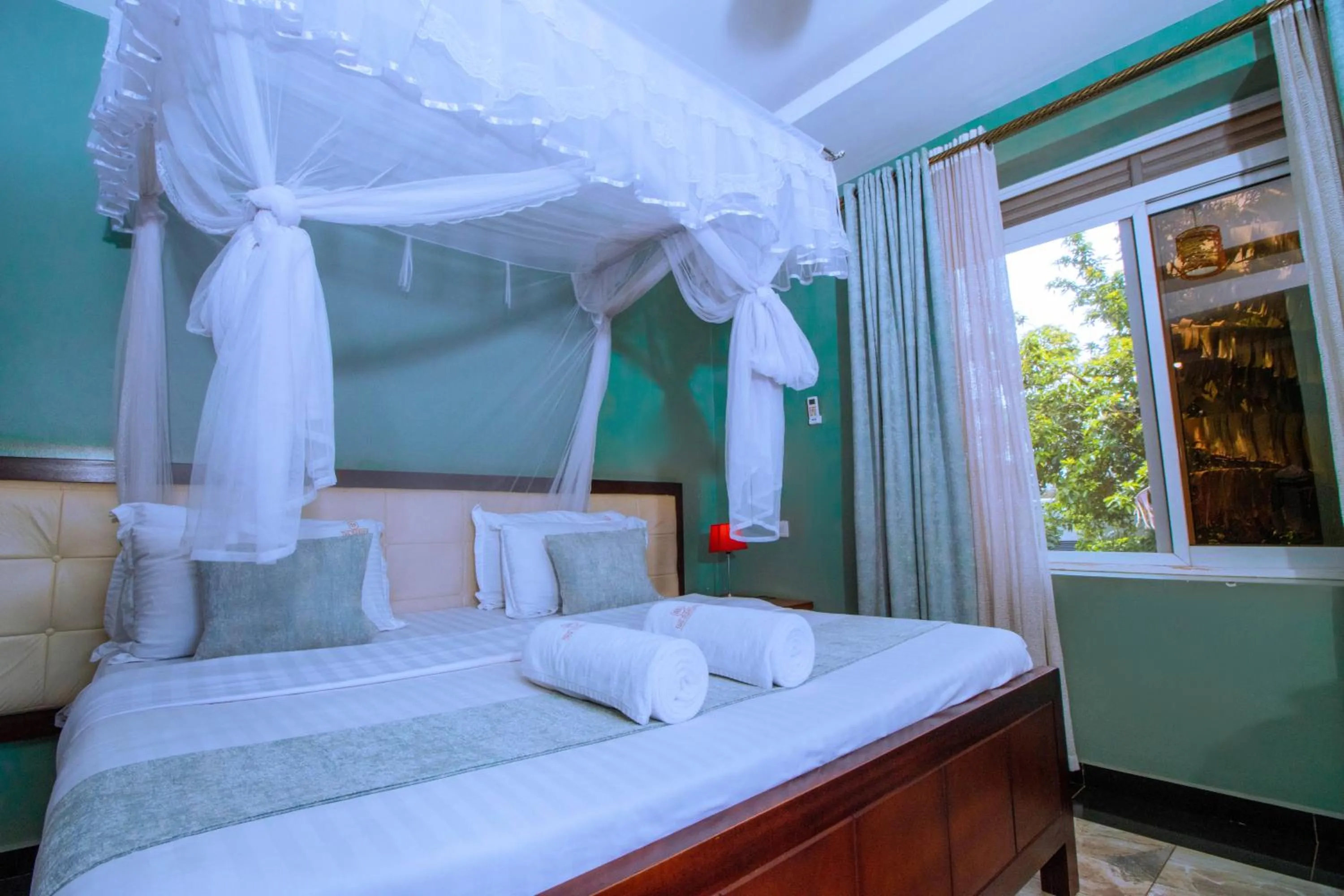 The Mansion Hotel Jinja