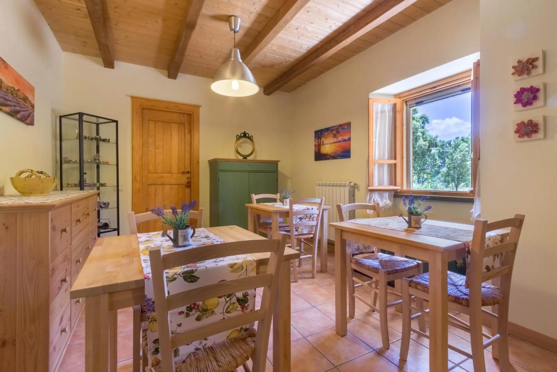 Communal lounge/ TV room in Su Pitiolu - casa vacanze