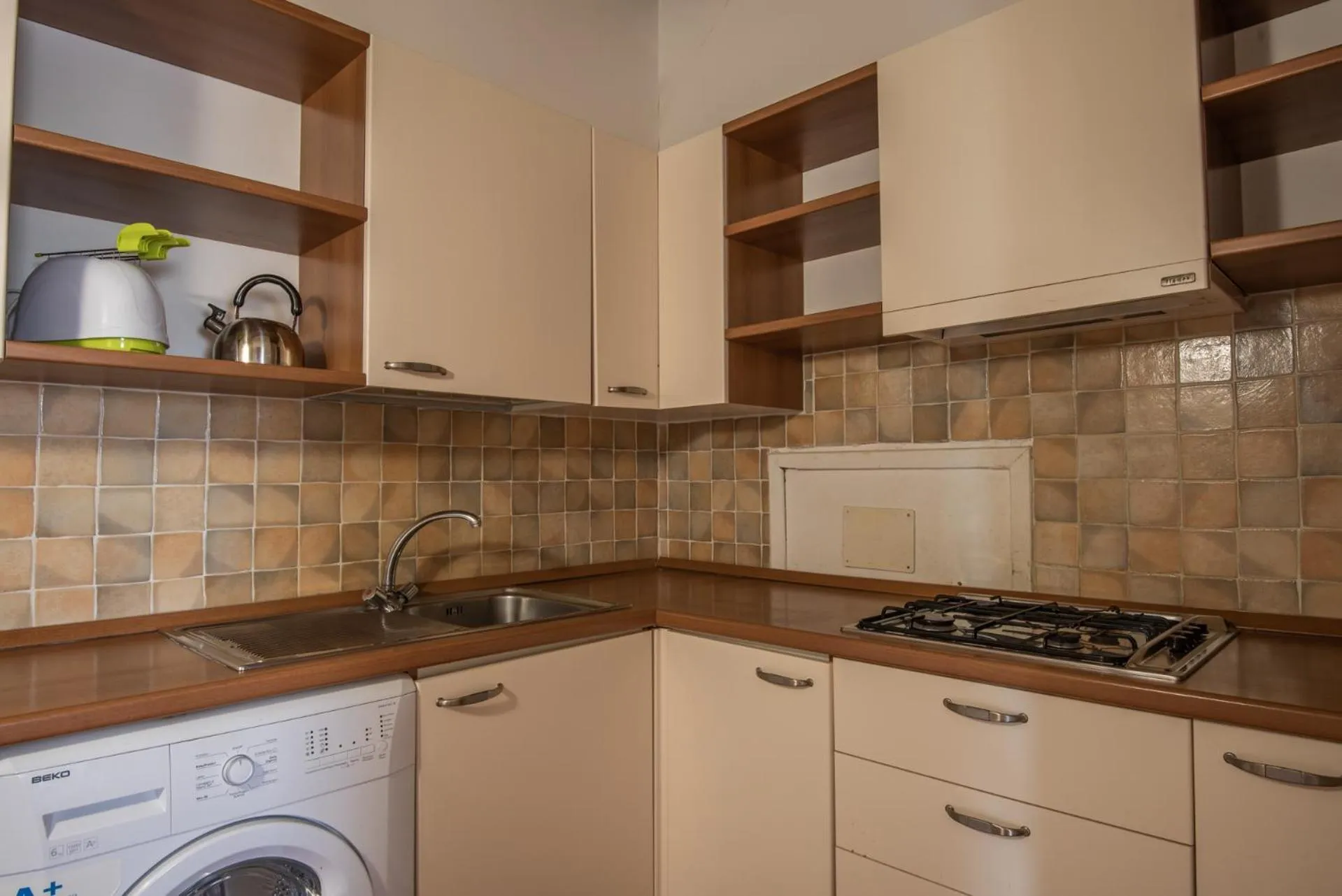 Kitchen or kitchenette in Sea & Villas