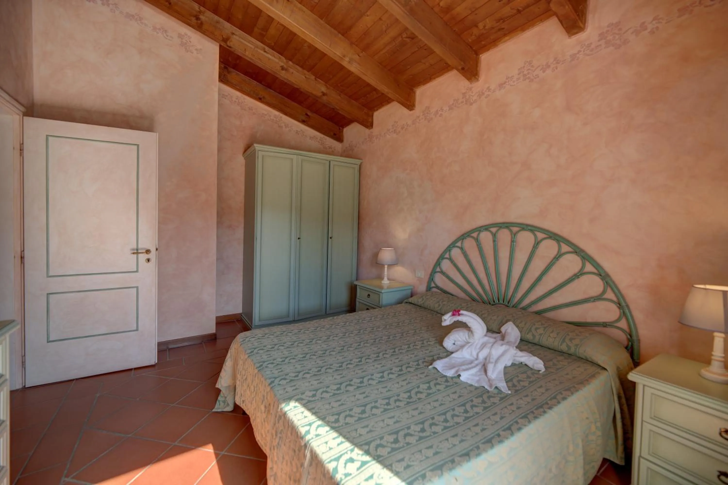 Bedroom, Bed in Sea & Villas