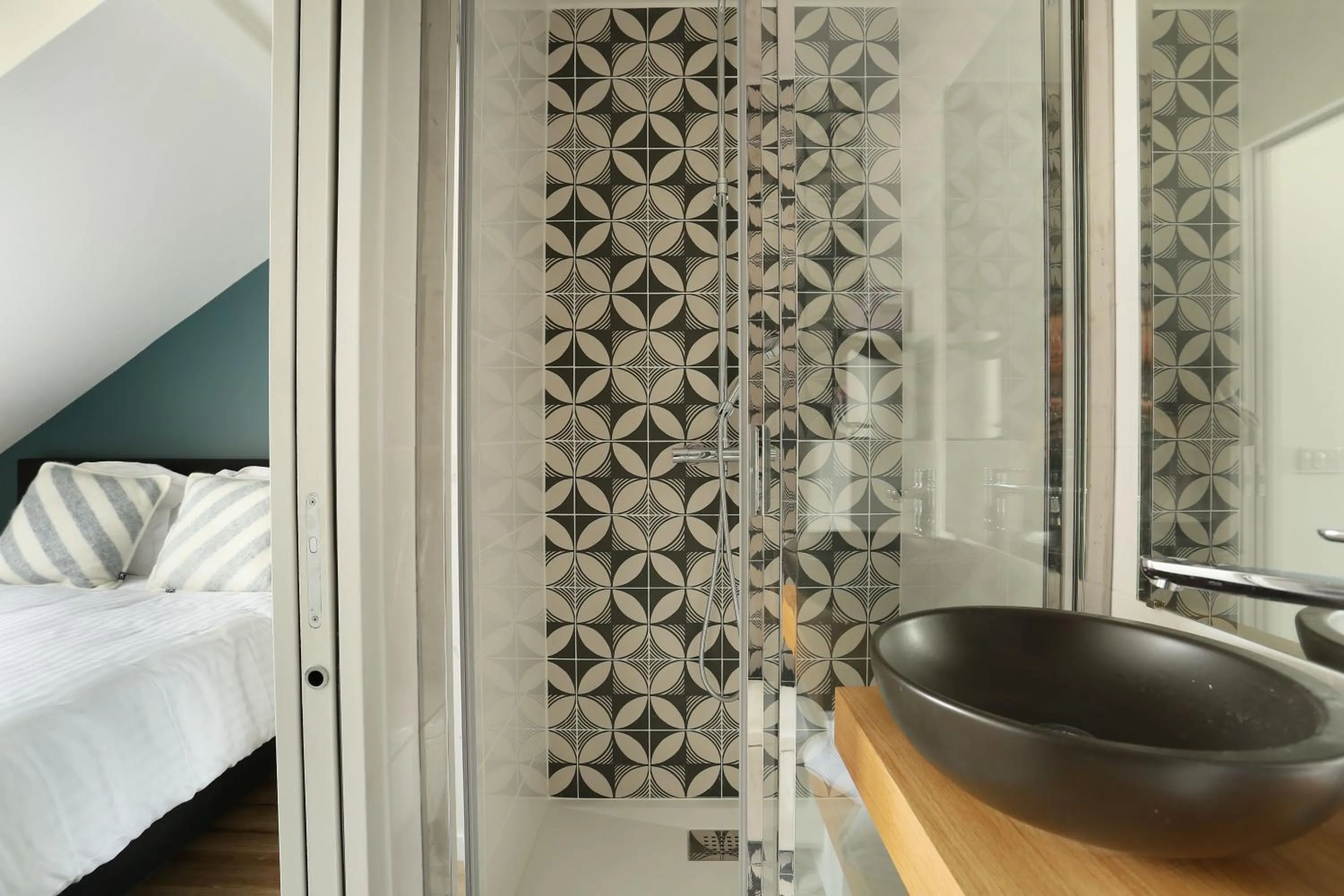 Bathroom, Bed in YAYS Paris Zola by Numa