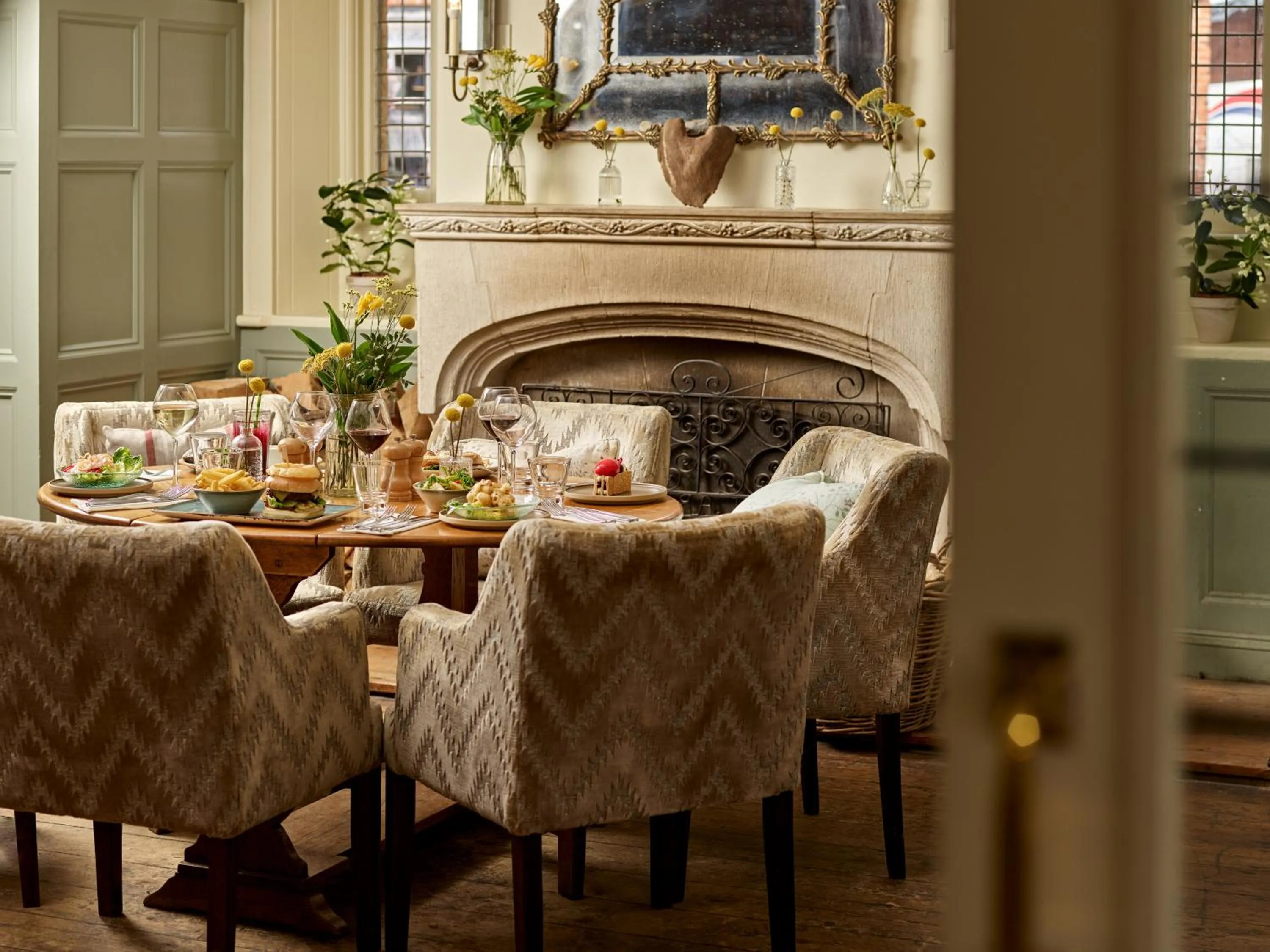 Restaurant/places to eat in The Montagu Arms