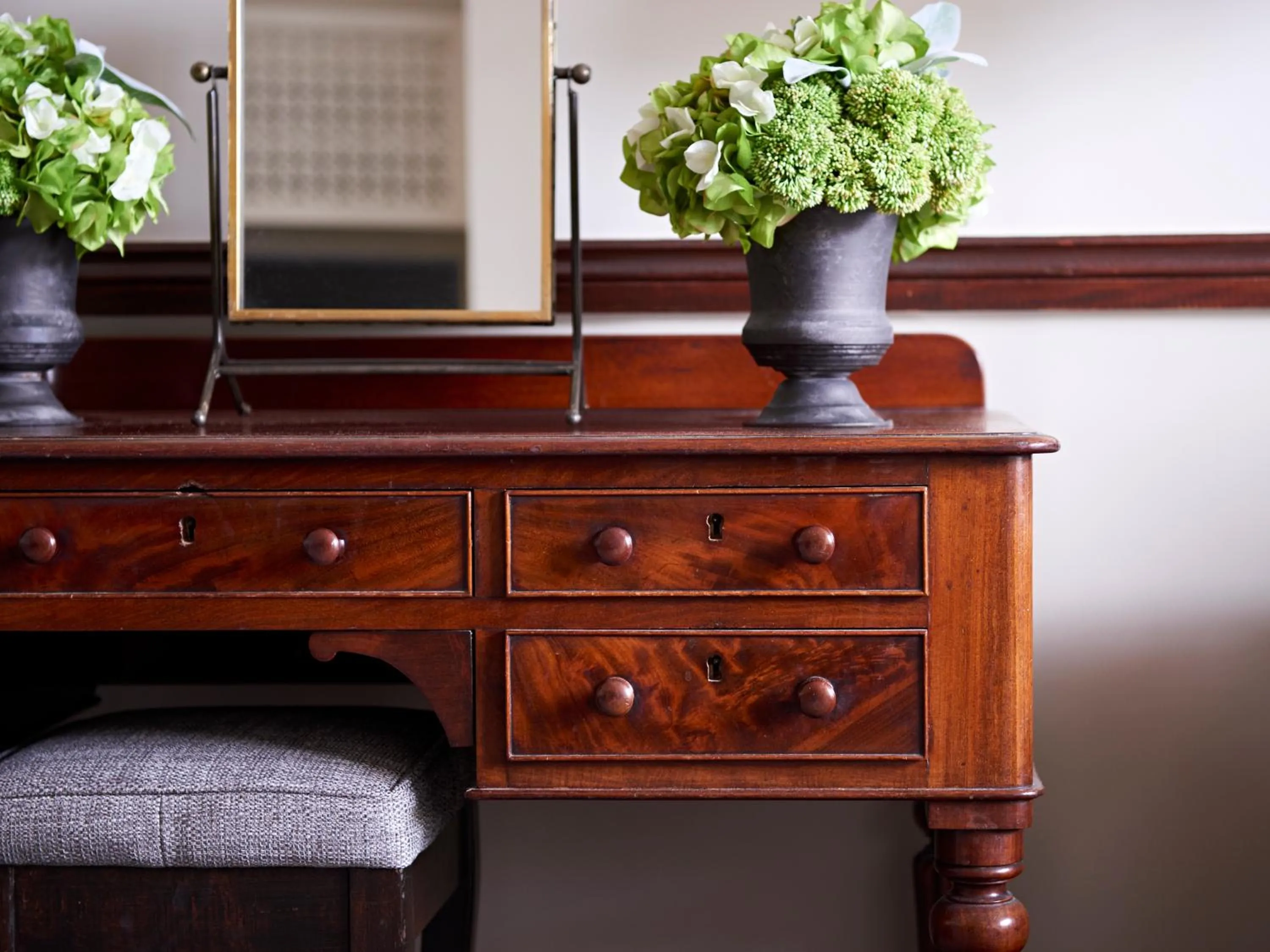 Decorative detail in The Montagu Arms