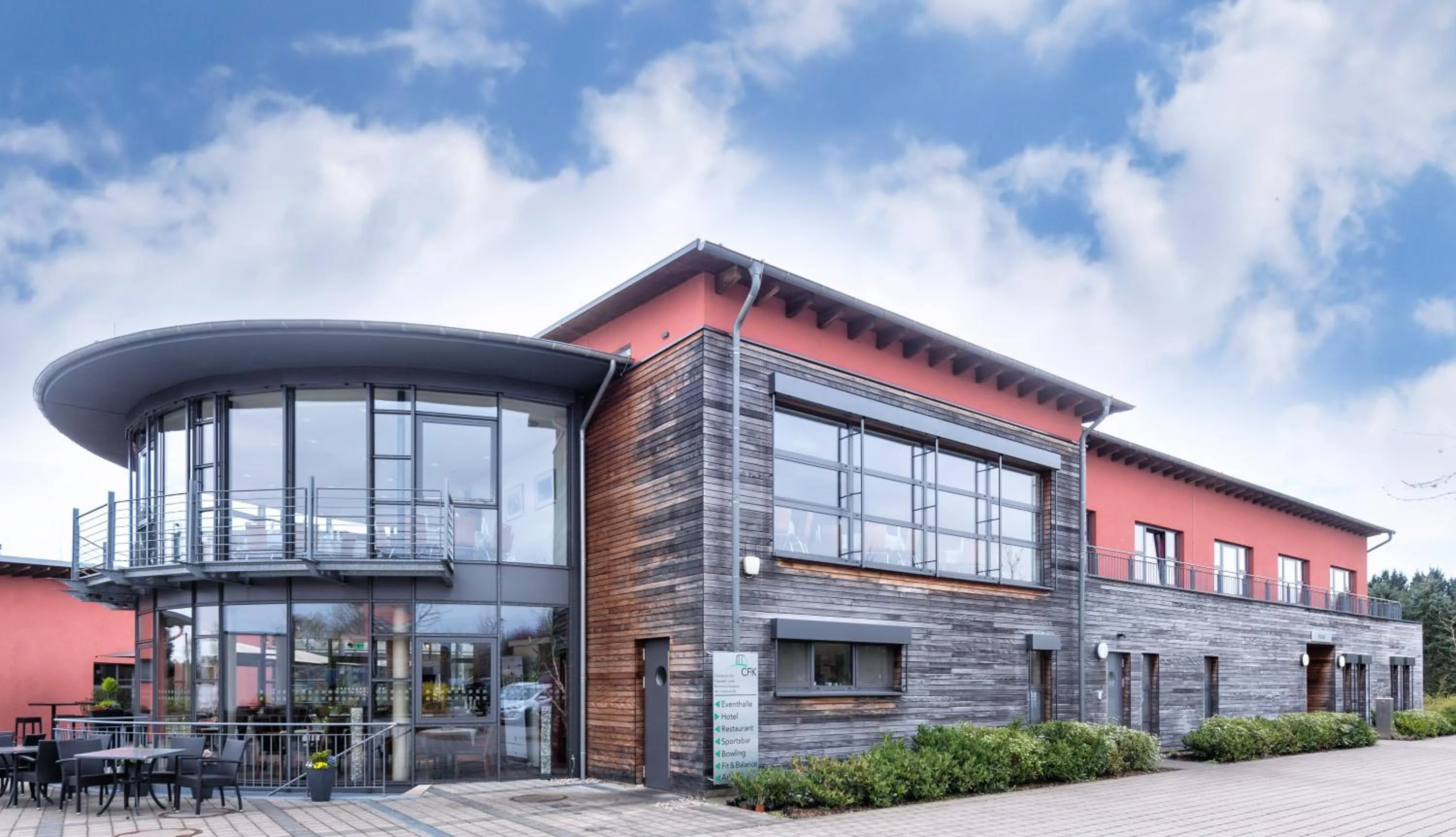 Facade/entrance in vevio - Hotel & Events