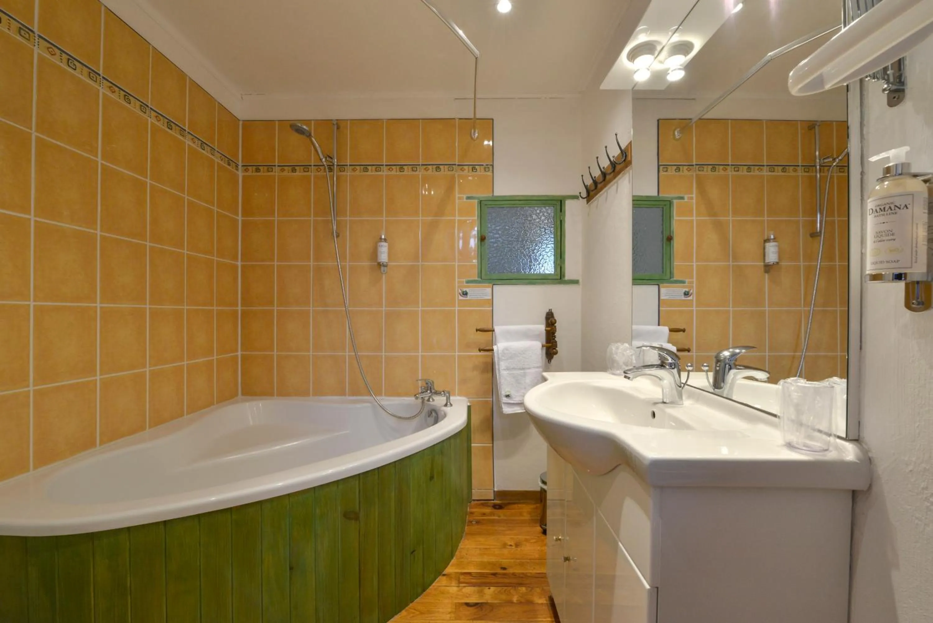 Bathroom in Domaine De Fraisse
