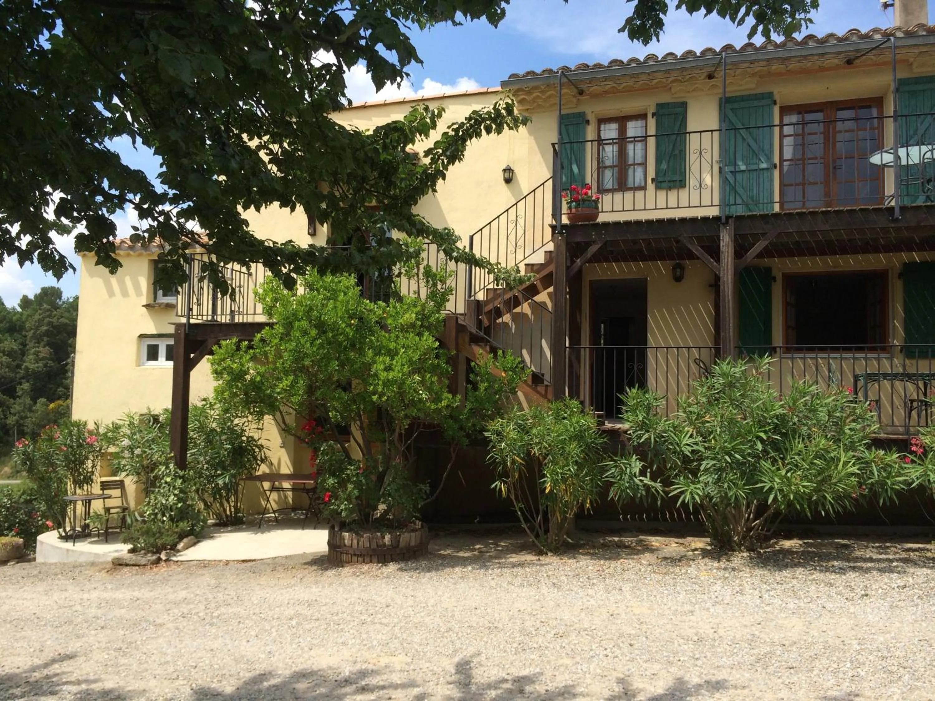 Facade/entrance in Domaine De Fraisse